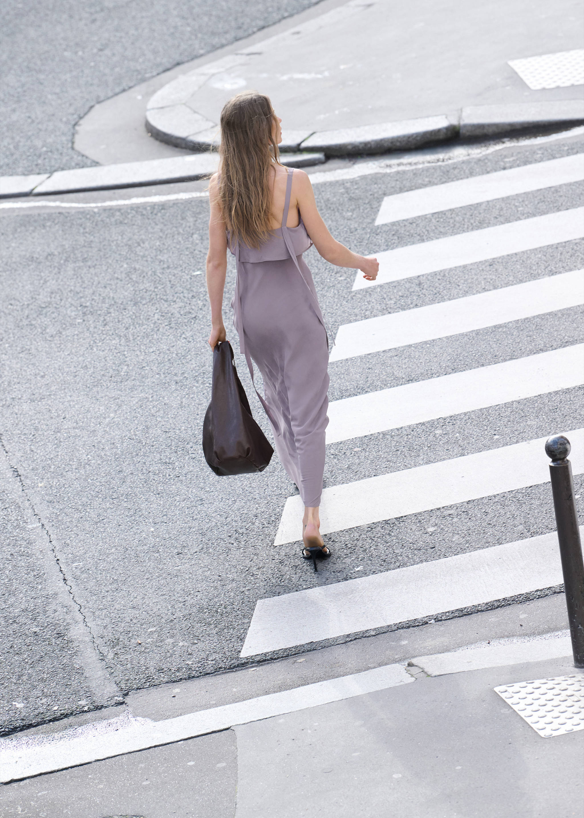 Длинное платье с воланами - Обратная сторона изделия