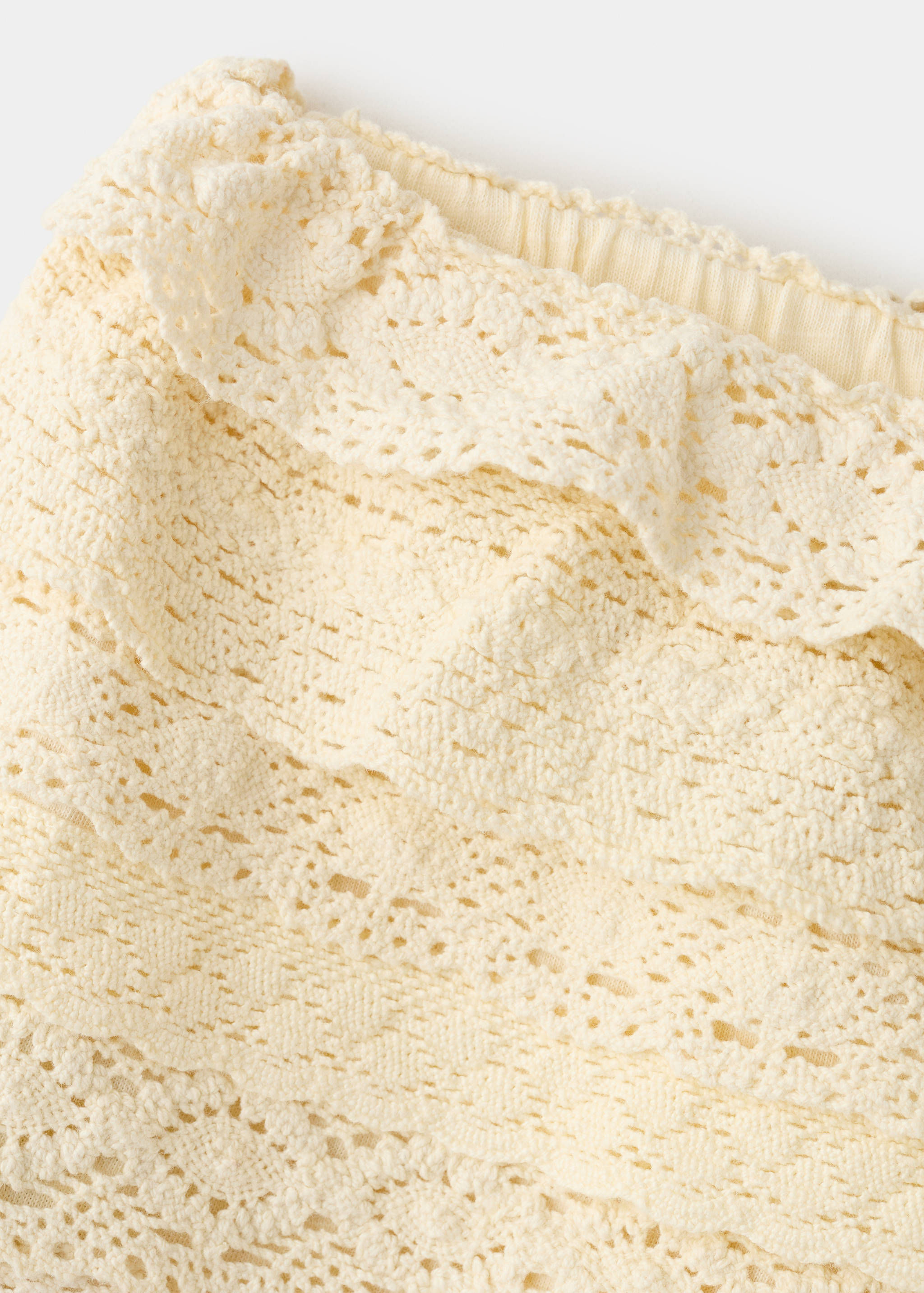 Crochet shorts with ruffles - Details of the article 0