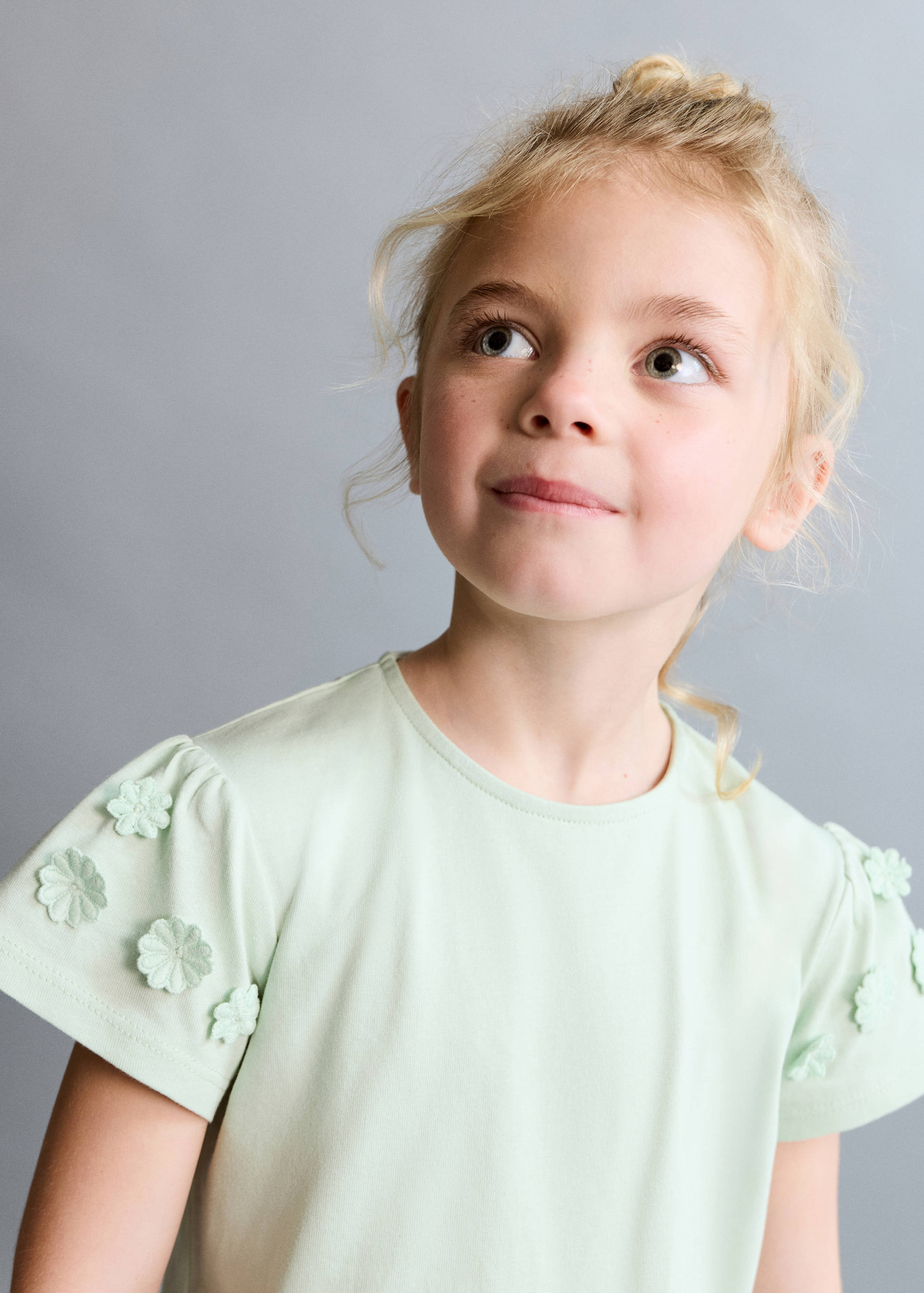 Camiseta algodón detalle flores - Detalle del artículo 1