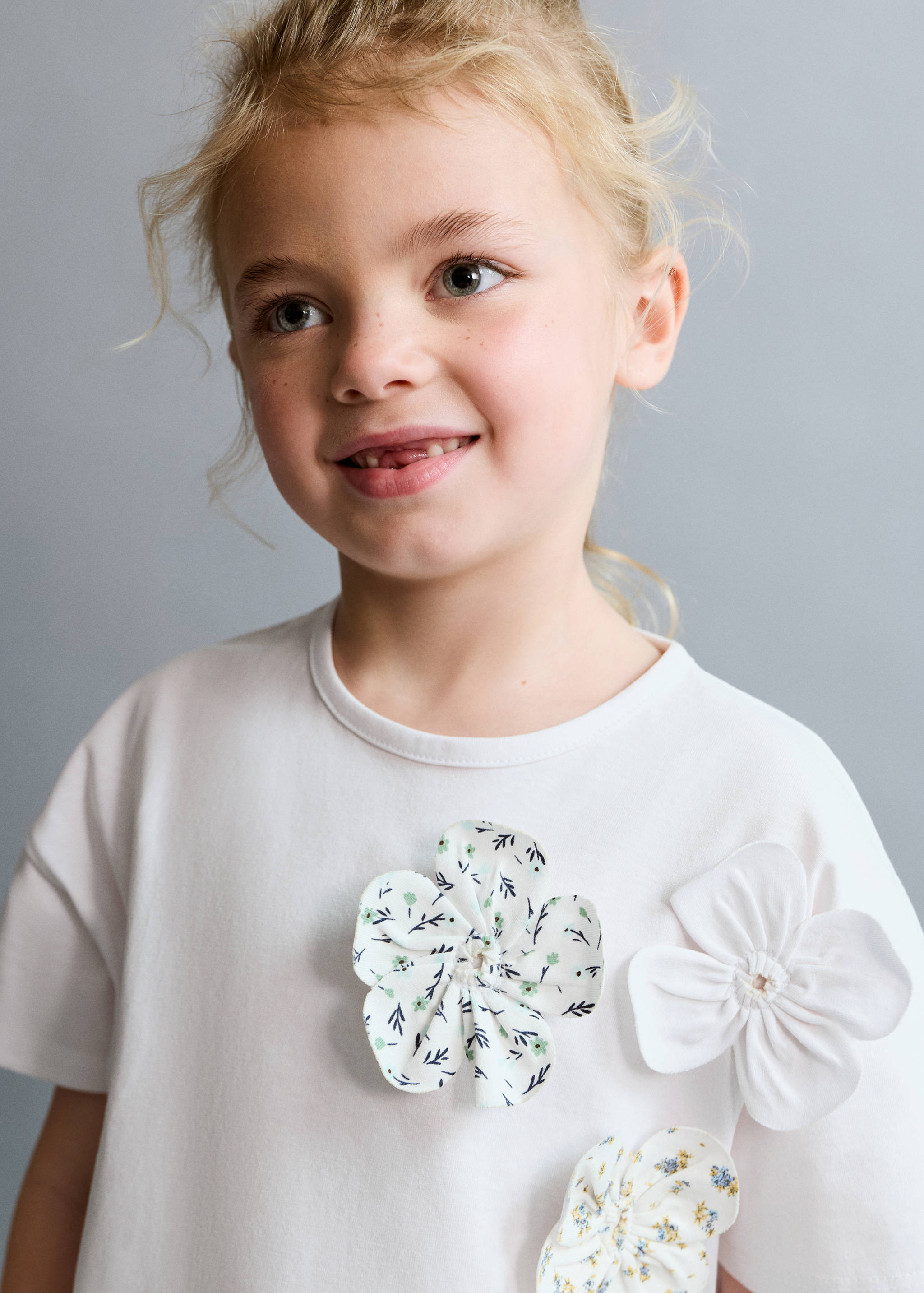 Cotton flower T-shirt - Details of the article 1