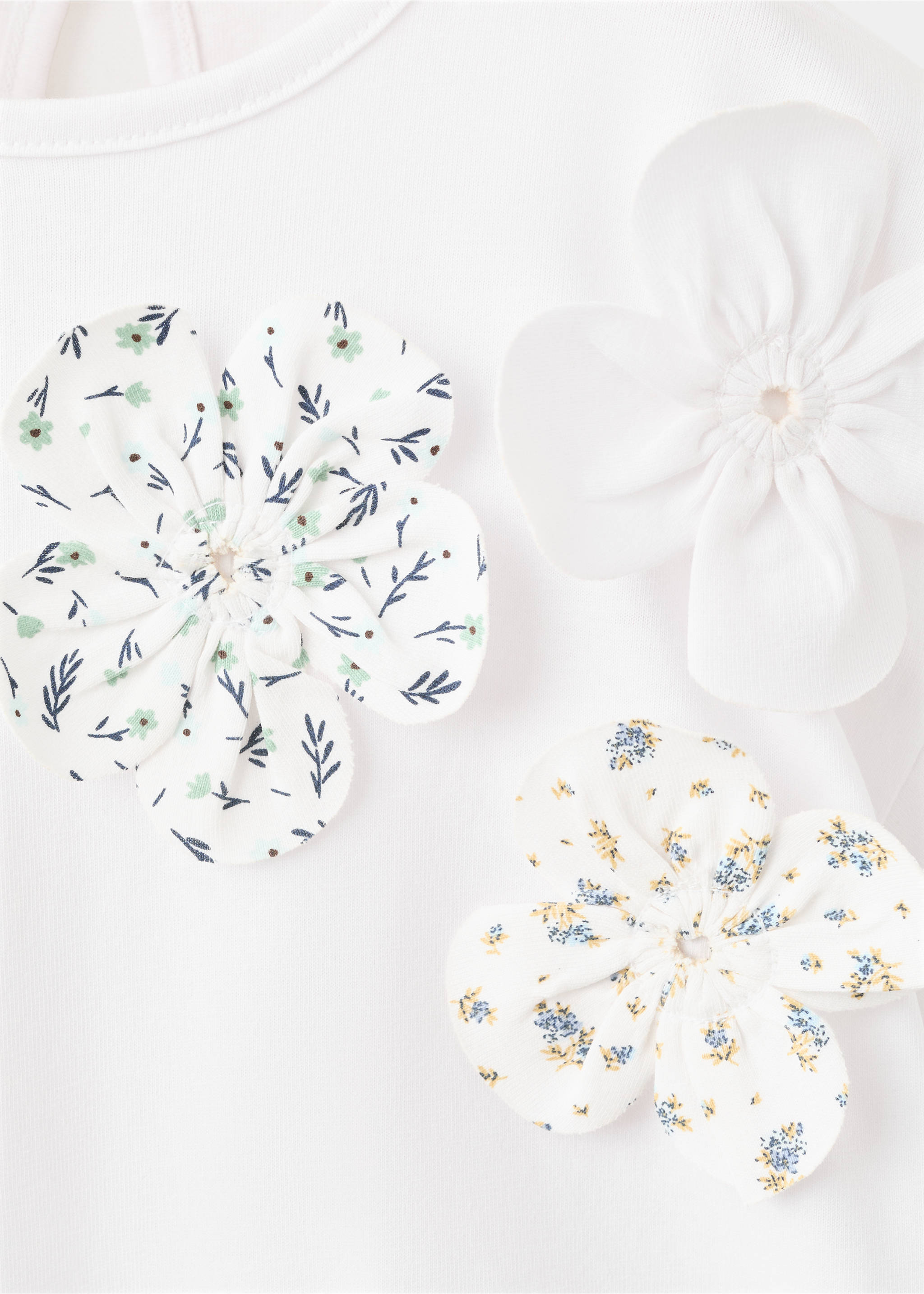 Cotton flower T-shirt - Details of the article 8, Off White. Ref: 27036342-00.