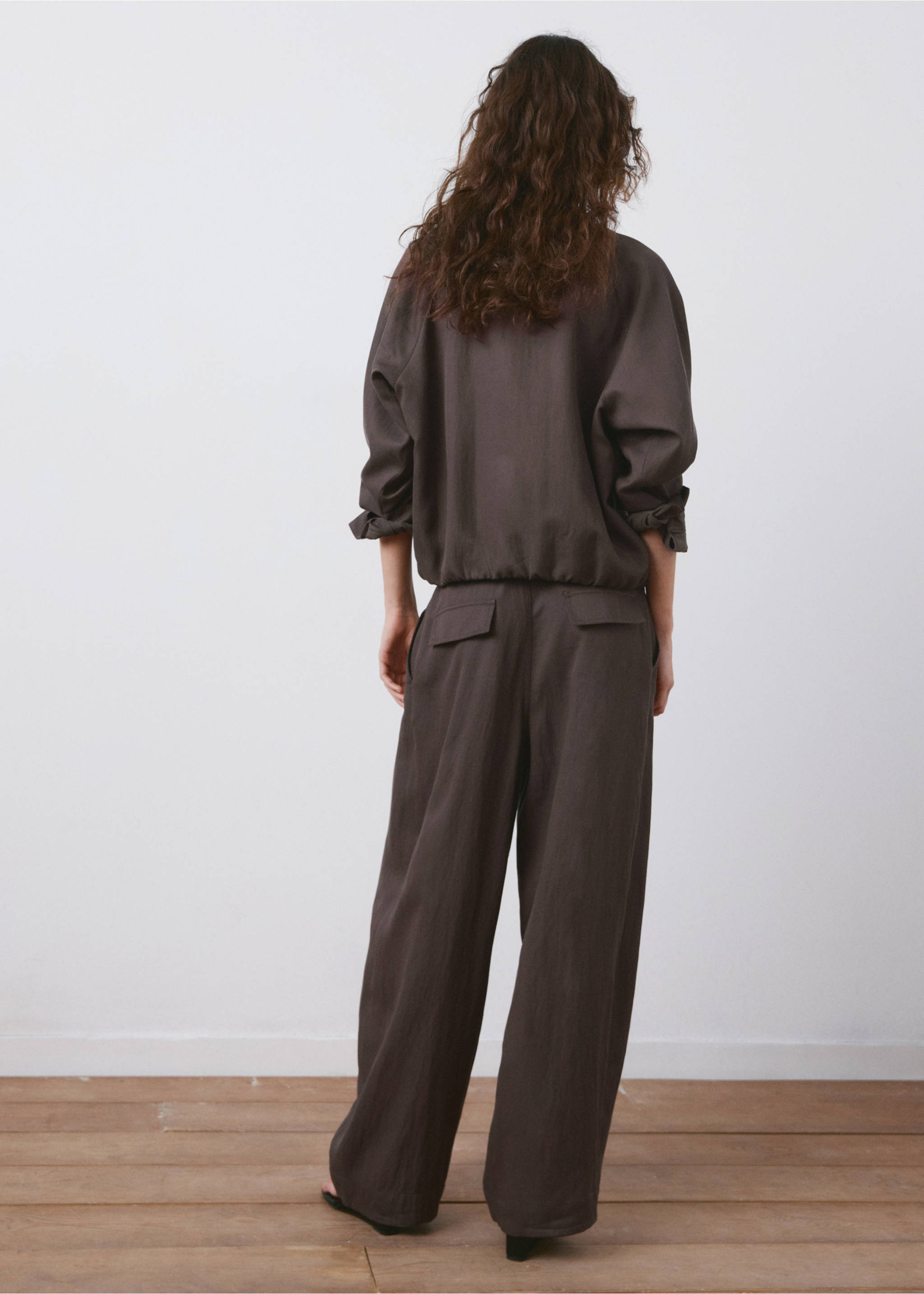 Mid-rise lyocell trousers - Reverse of the article, Purple. Ref: 27036348-01.