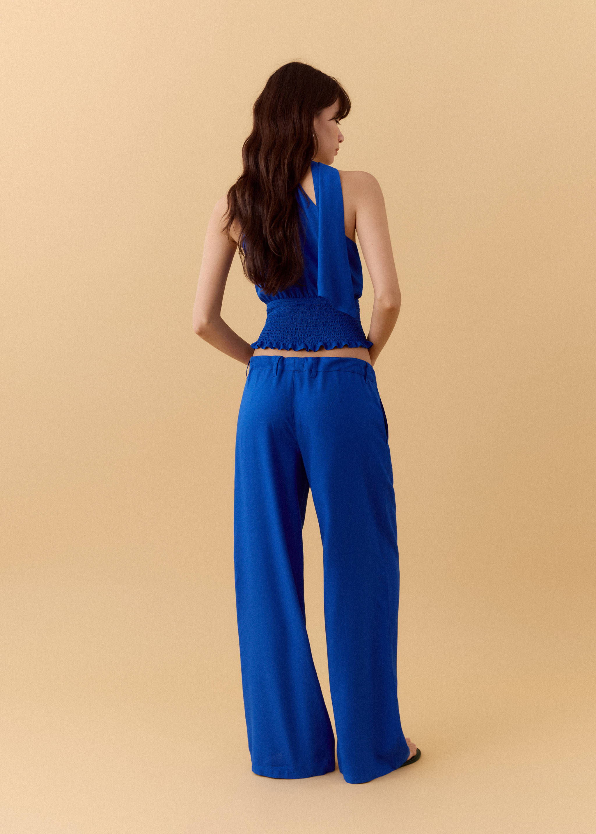 بنطال من الكتان المختلط بتفصيلة مستقيمة - الجهة الخلفية للمنتج