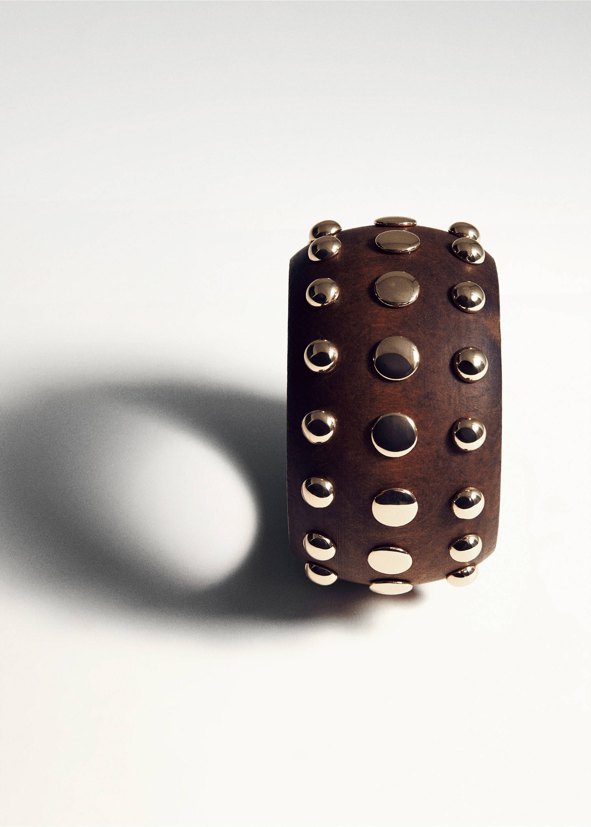 Wooden studded bracelet - Details of the article 5, Brown. Ref: 27036357-00.