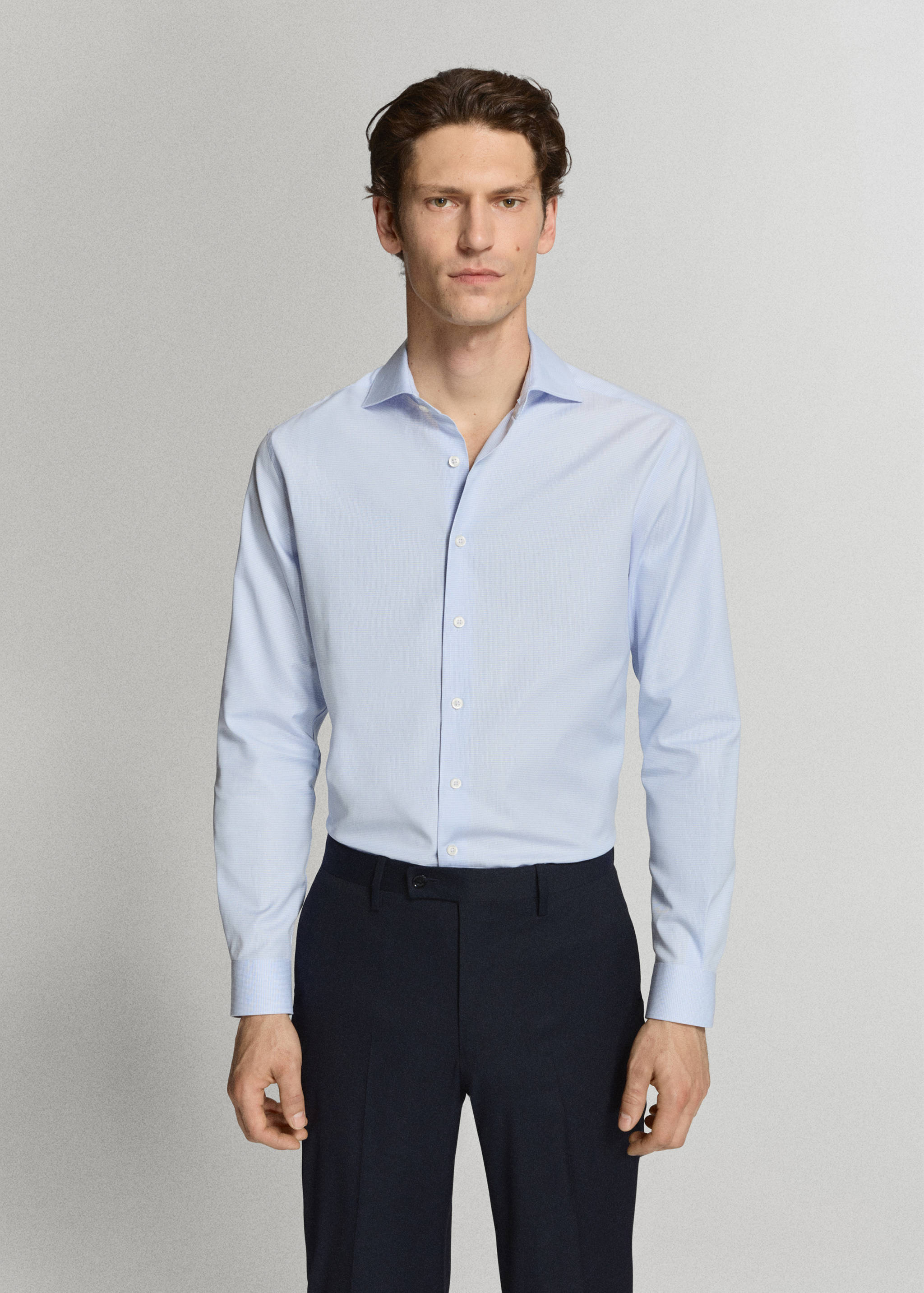Camisa slim fit 100% algodón - Plano medio