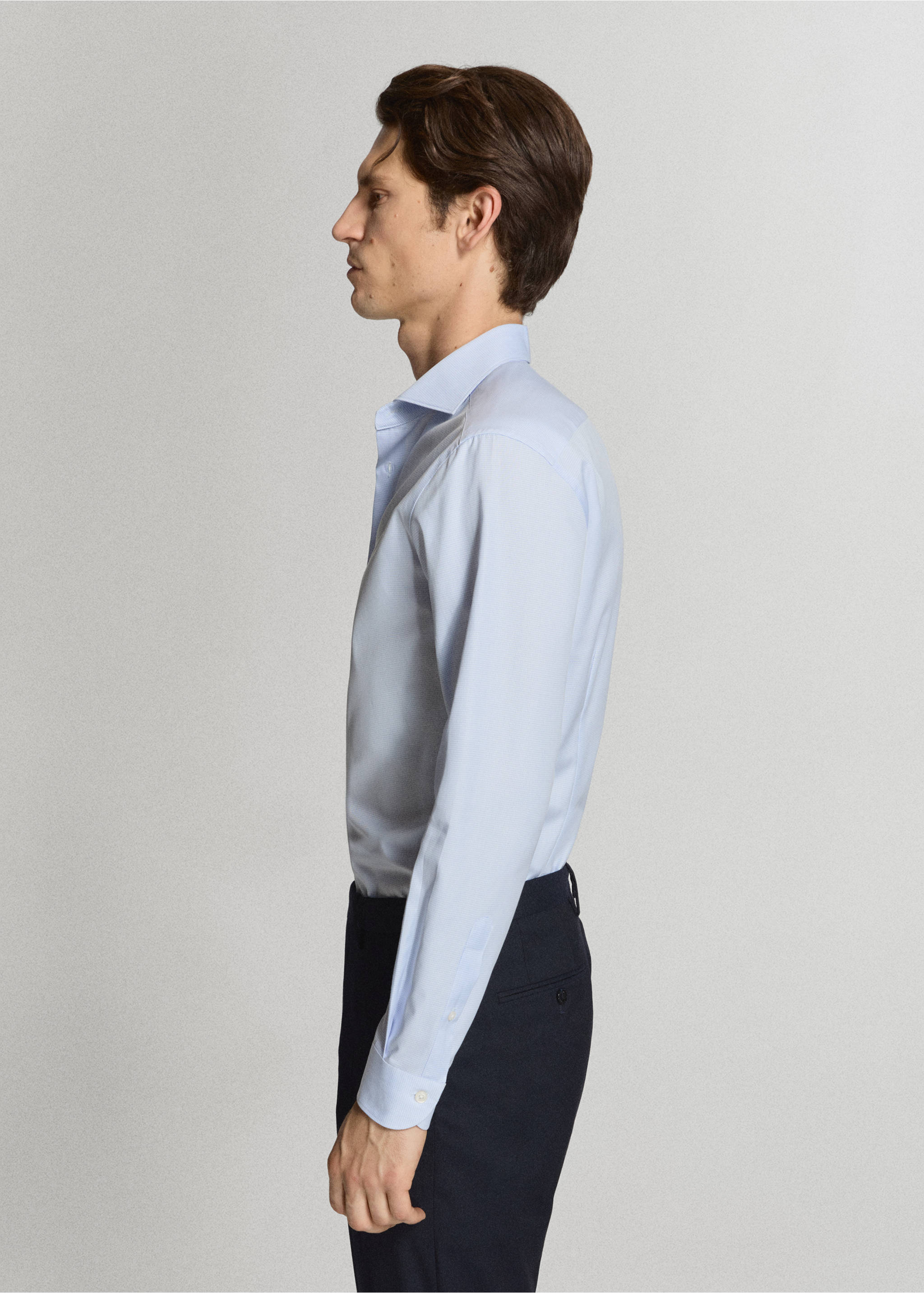 Chemise slim fit 100 % coton - Détail de l'article 2, Bleu ciel. Ref: 27036363-00.
