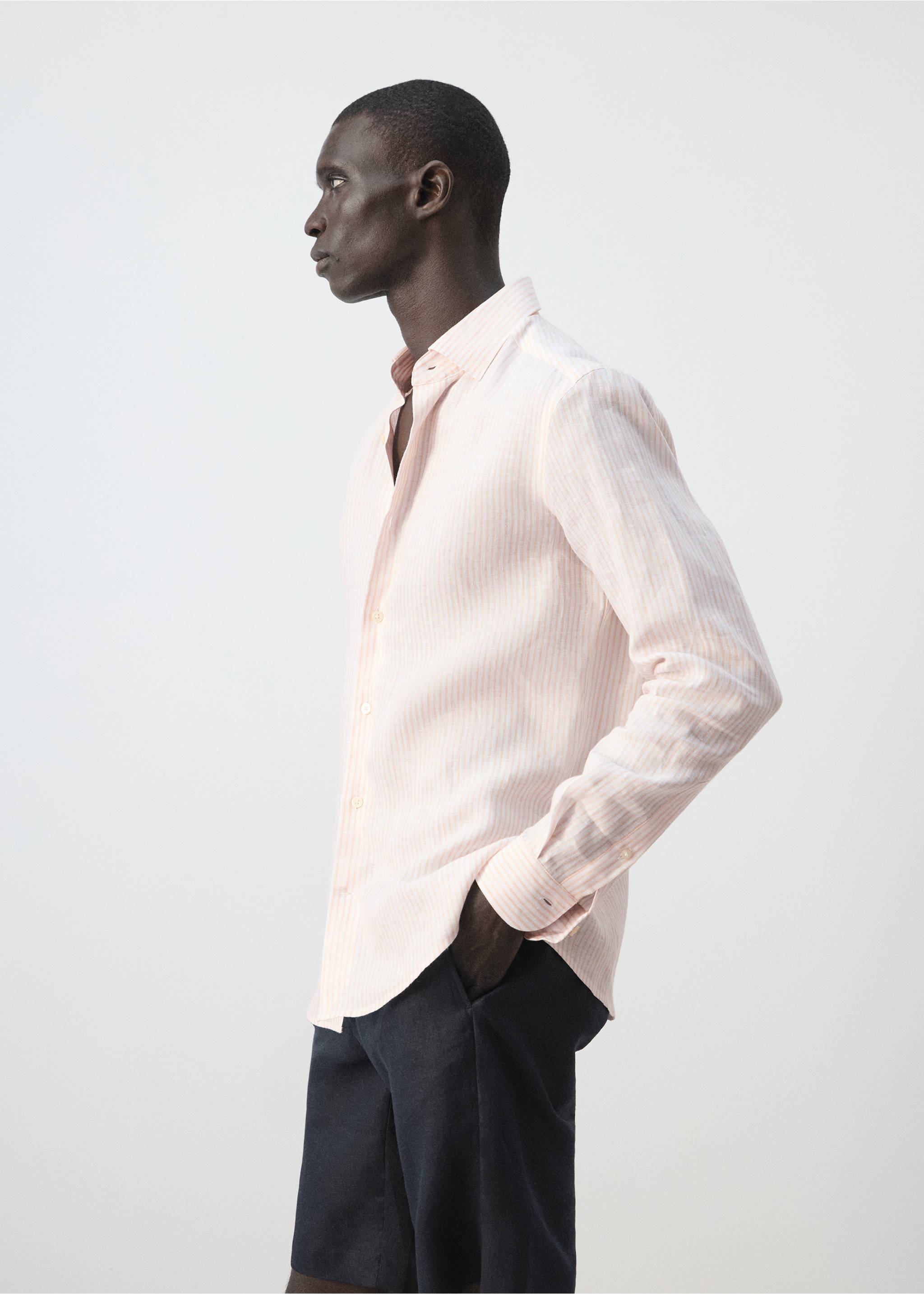 Camisa slim fit 100% lino rayas - Detalle del artículo 2, Melocotón. Ref: 27036711-00.