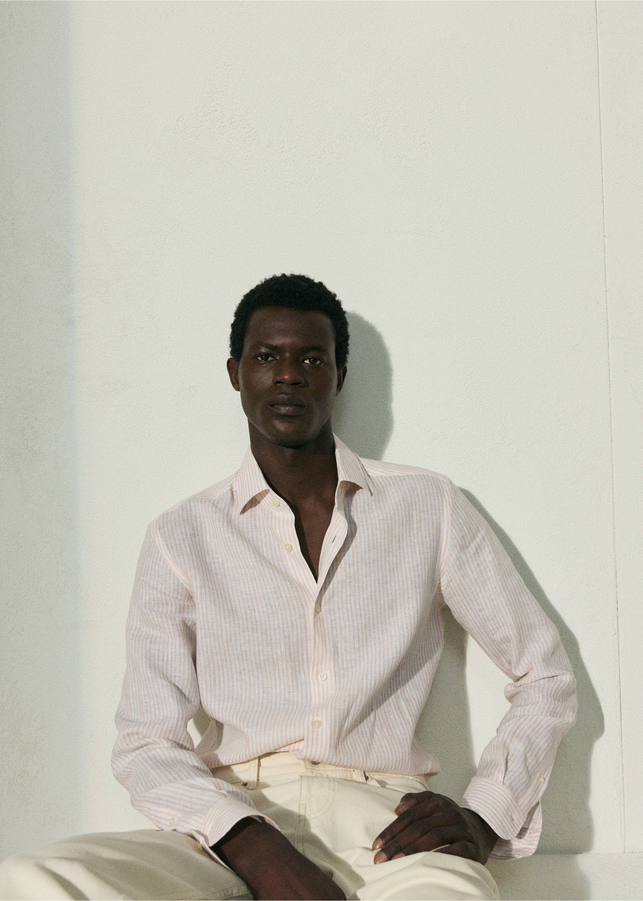 Chemise slim-fit 100 % lin à rayures - Détail de l'article 9, Pêche. Ref: 27036711-00.