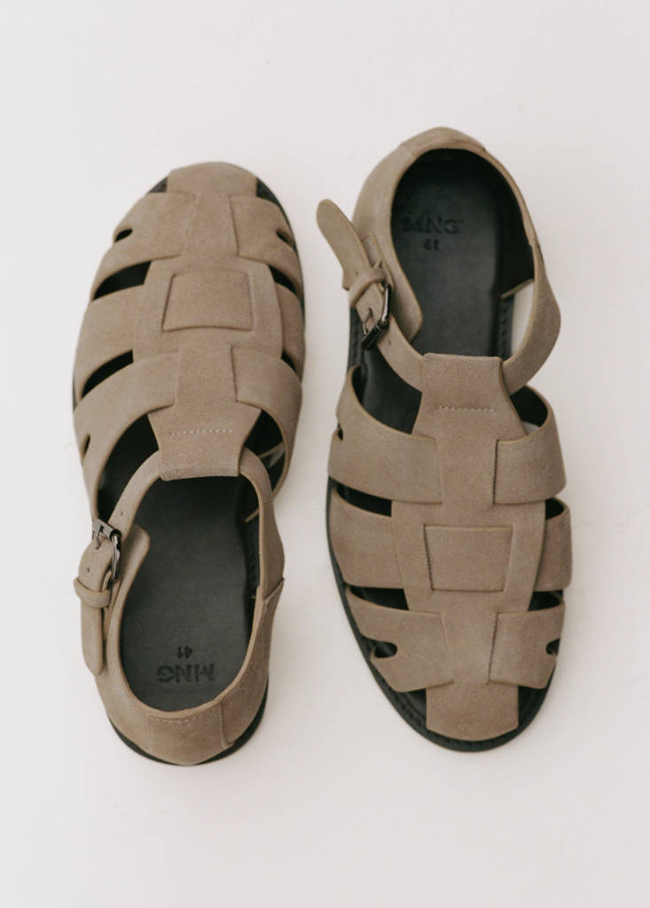 Suede leather cangrejera sandal — Beige