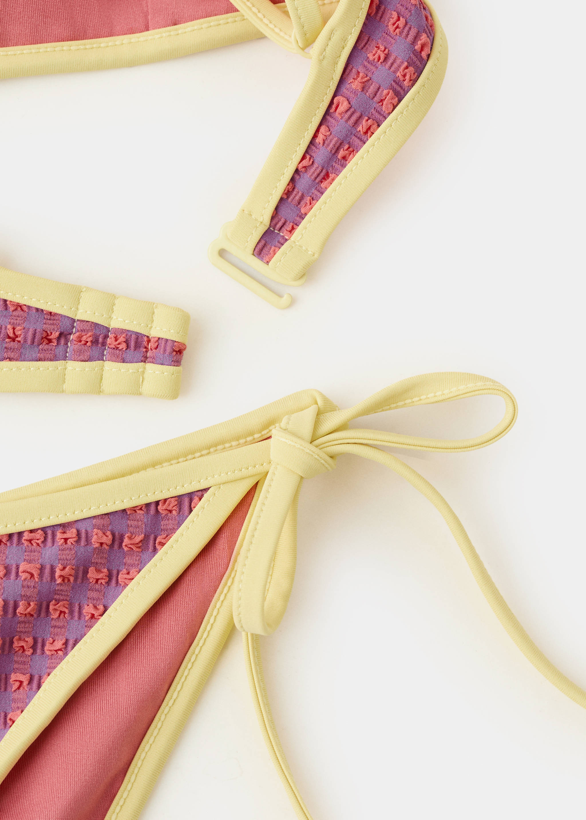 Bikini mit Textur, mittelhoher Slip - Detail des Artikels 0