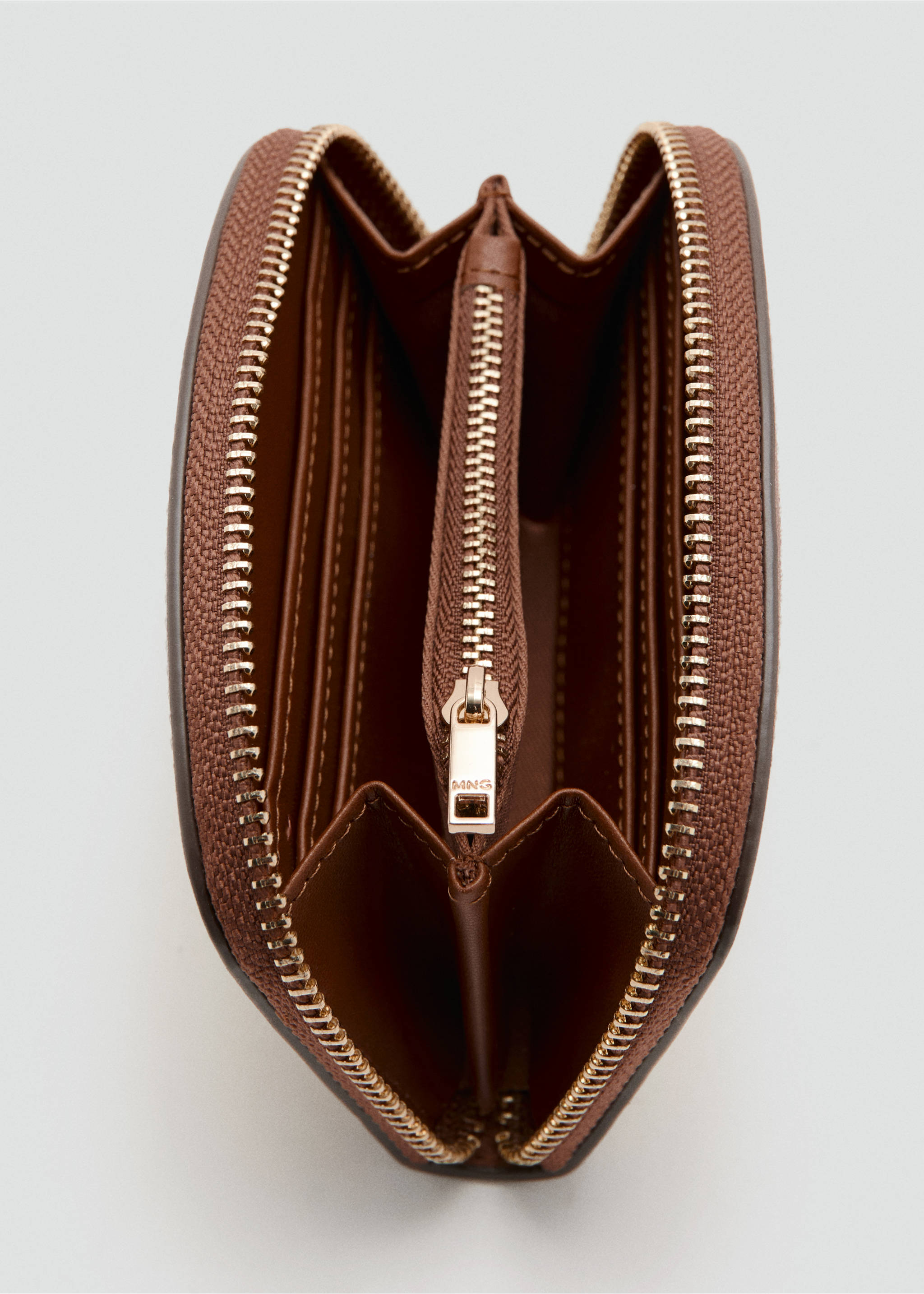 Medium texture wallet - Details of the article 1, Beige. Ref: 27036748-00.