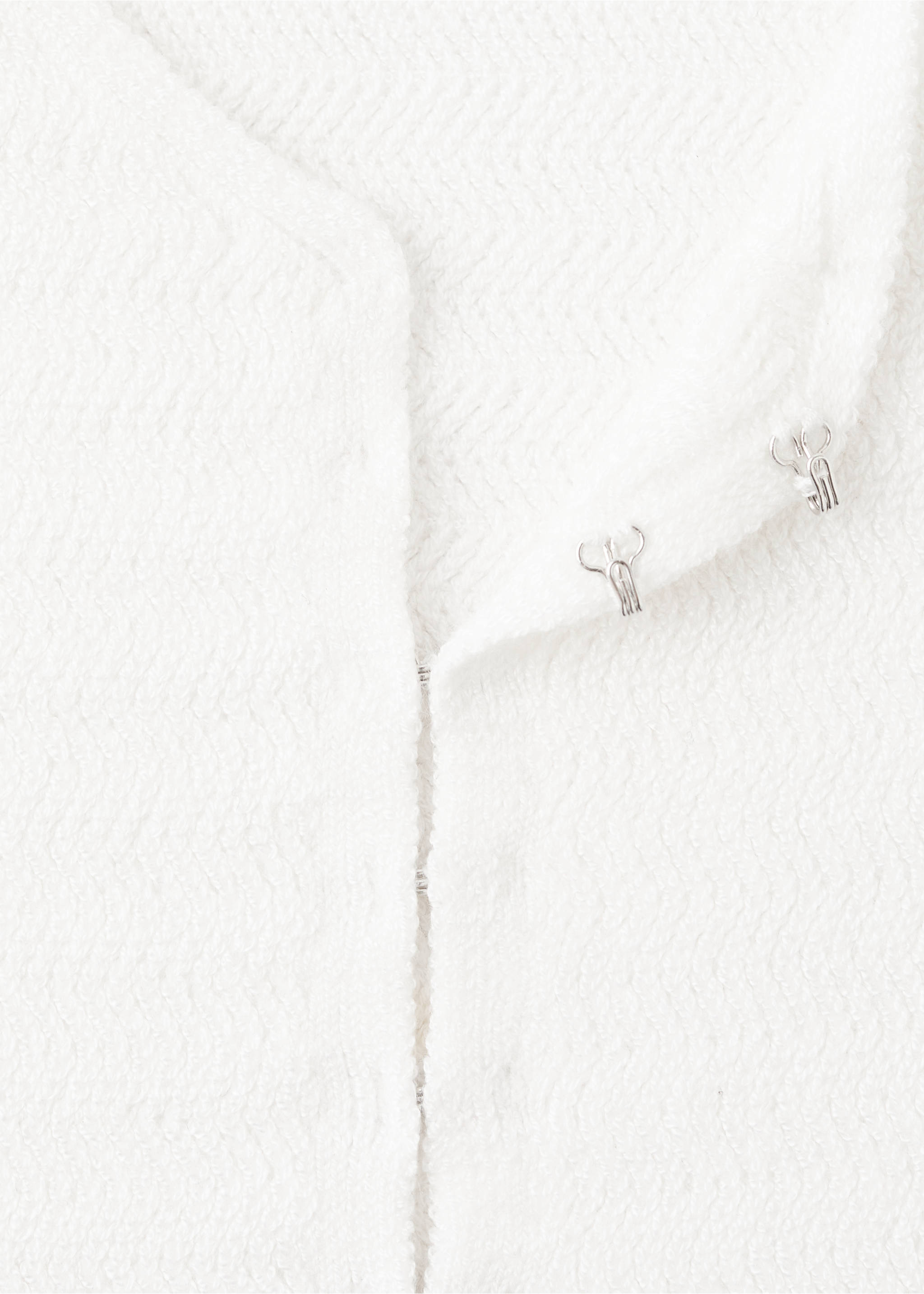 Fluid top with press-stud fastening - Details of the article 8, White. Ref: 27037138-00.