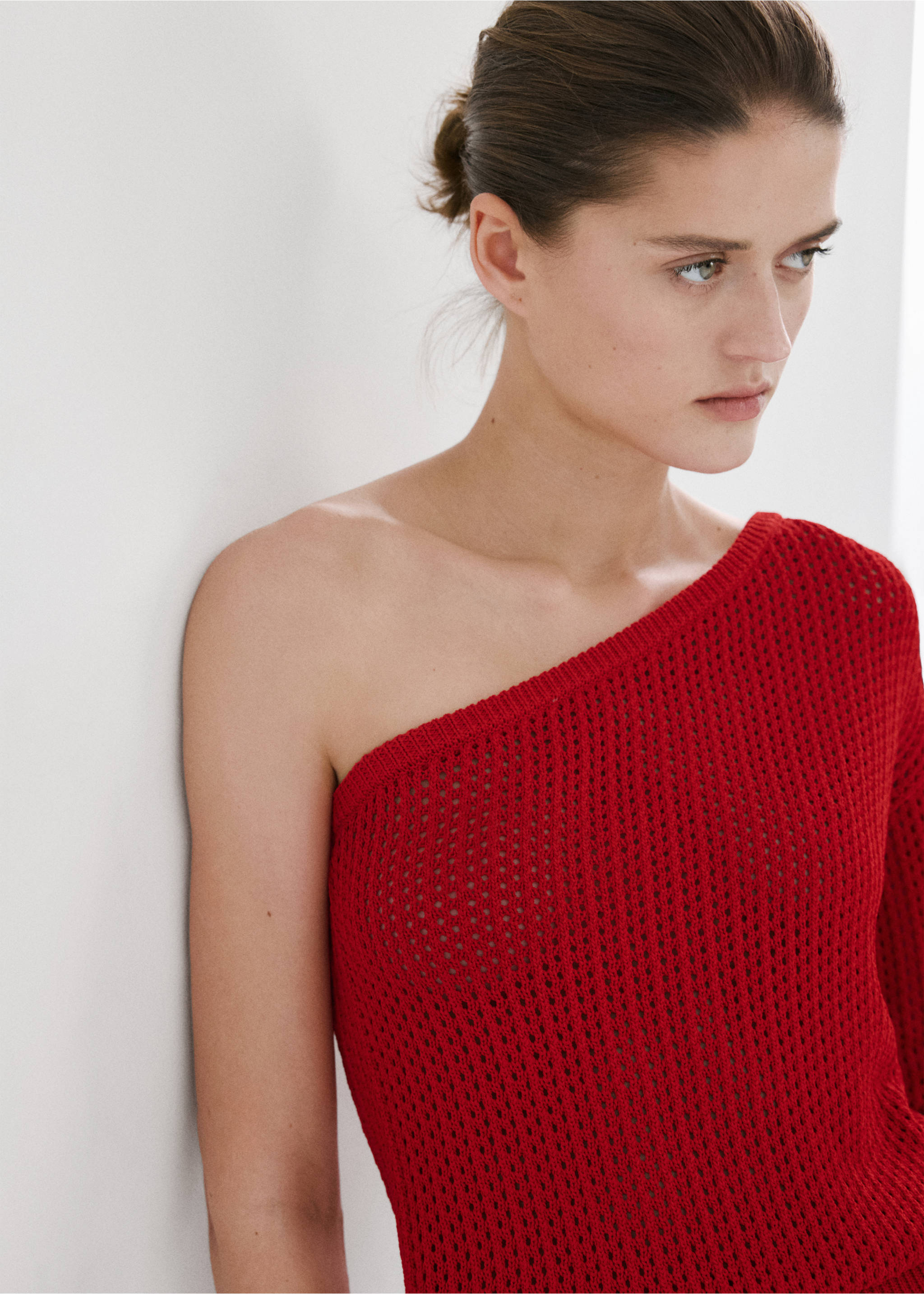 Pull-over maille asymétrique - Détail de l'article 1, Rouge. Ref: 27037141-00.