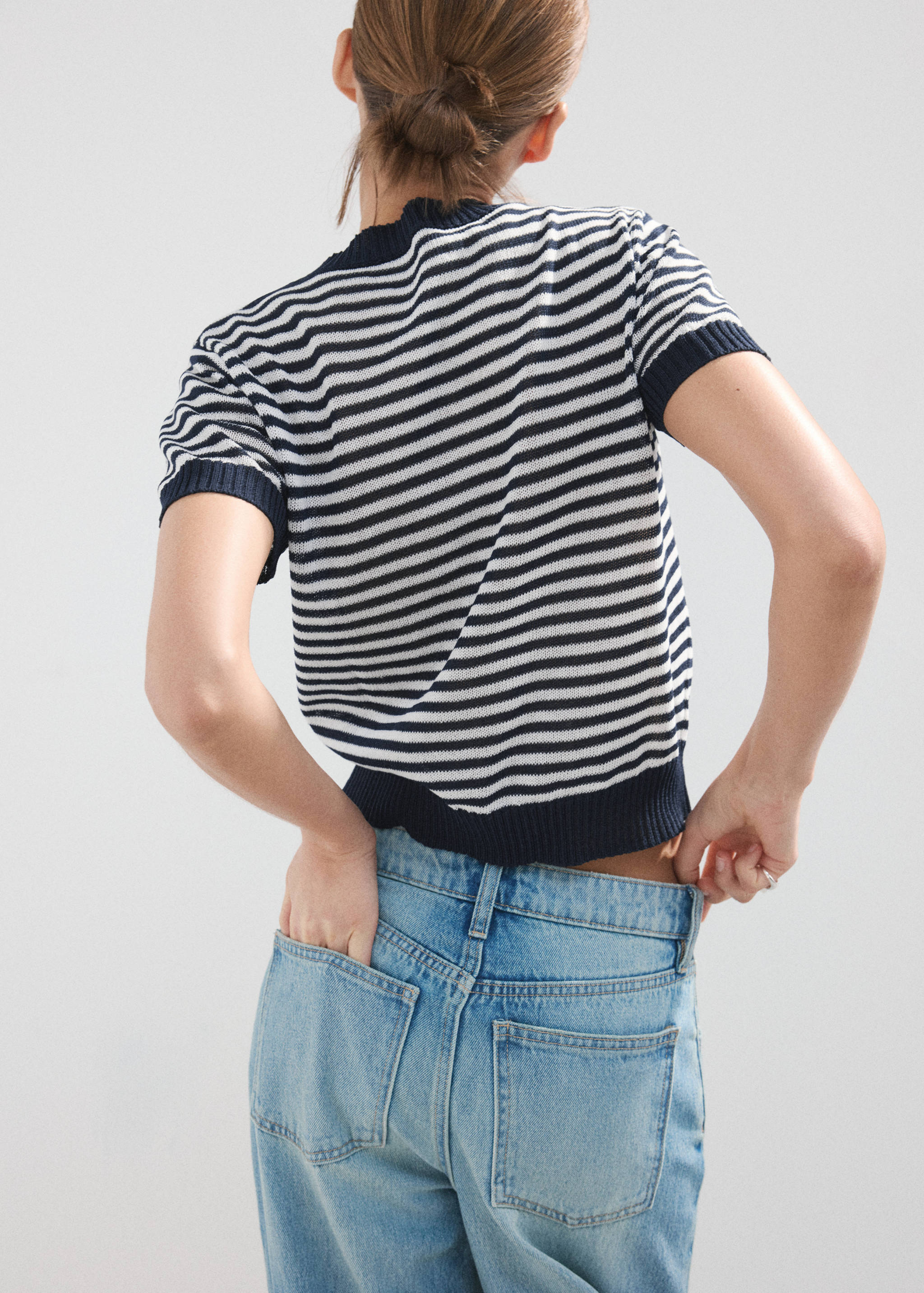 Crop striped sweater - Reverse of the article