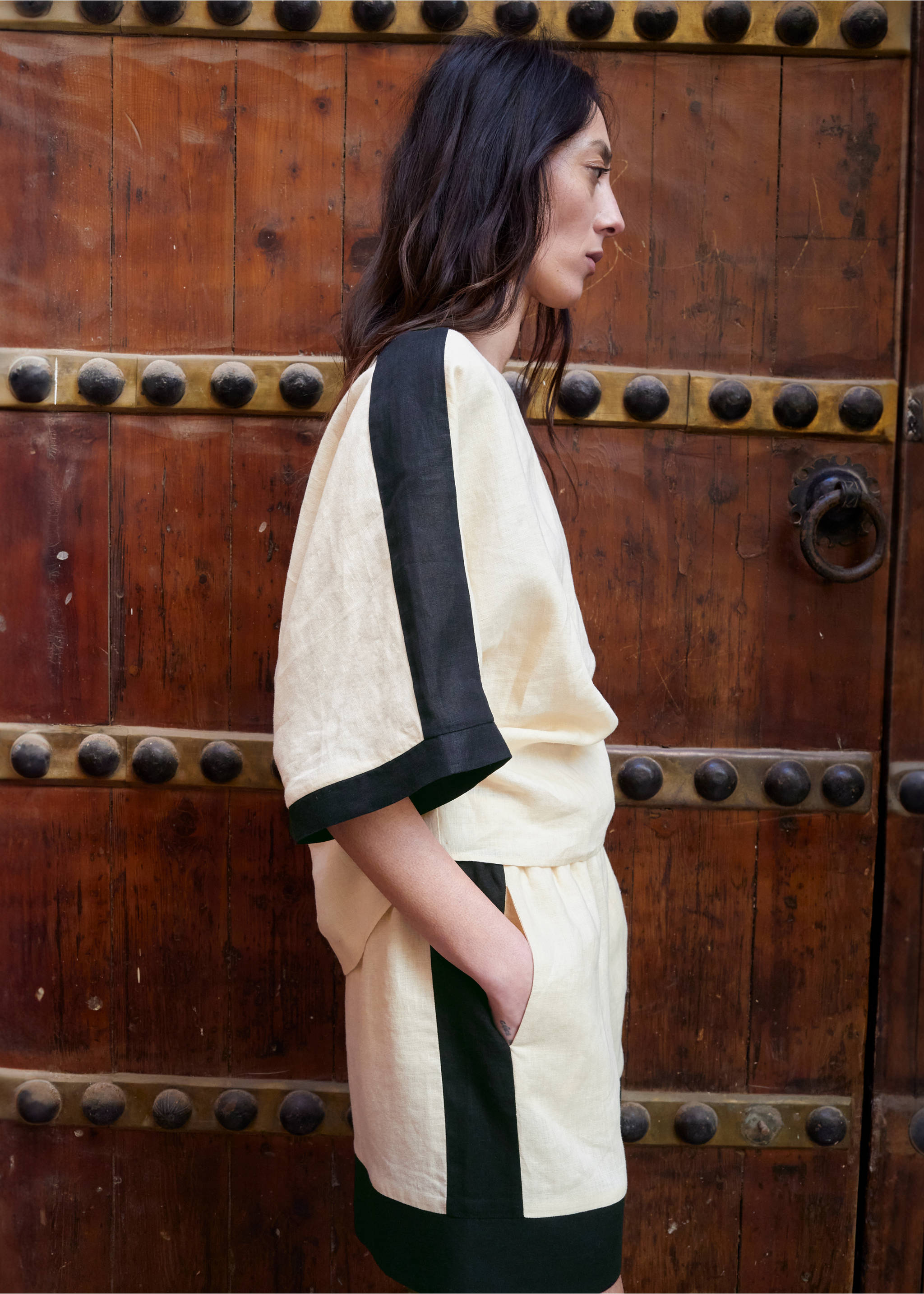 Linen blouse with contrasting stripes - Medium plane, Ecru. Ref: 27037148-00.