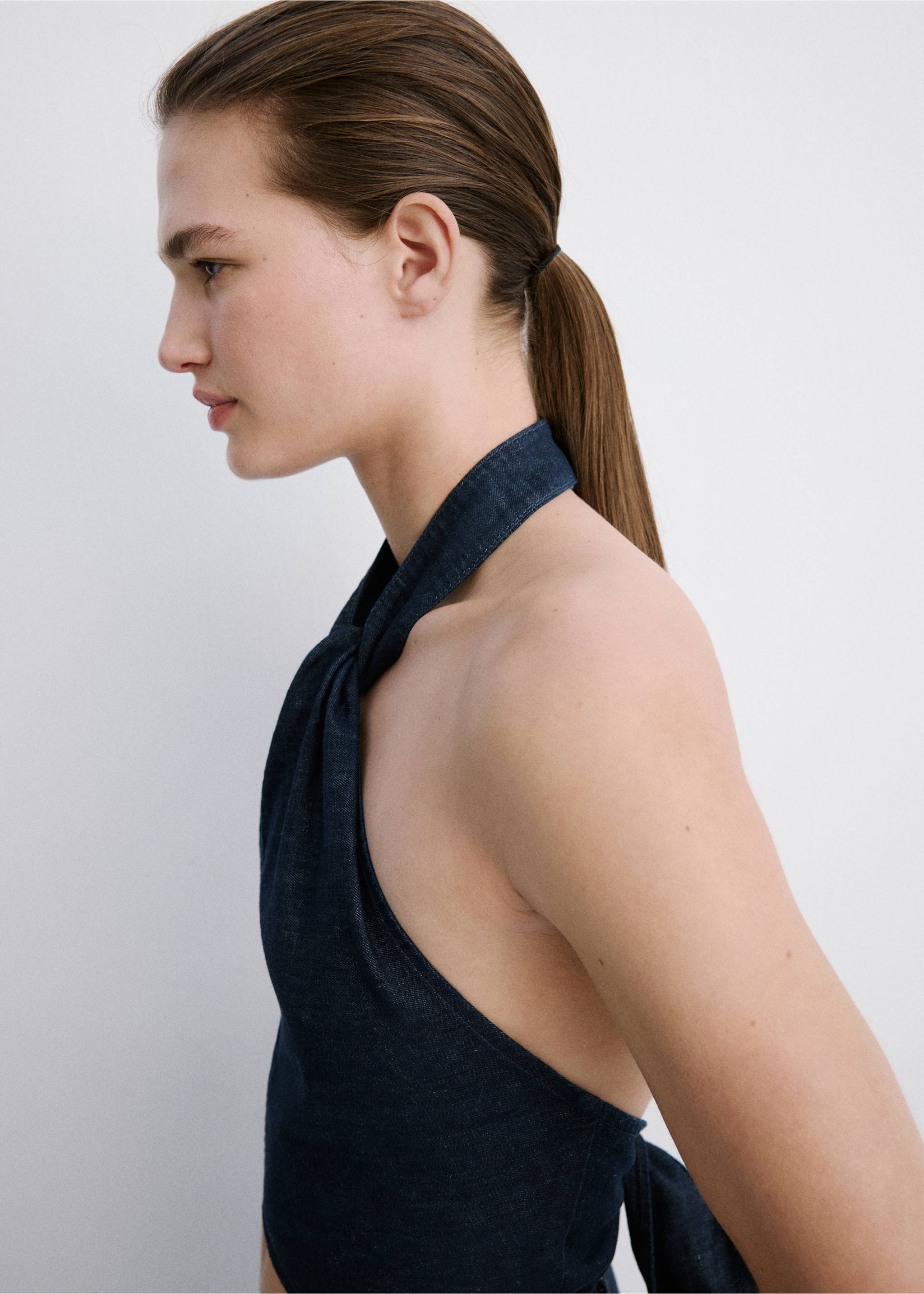 Halter neck denim top - Details of the article 1, Open Blue. Ref: 27037151-00.