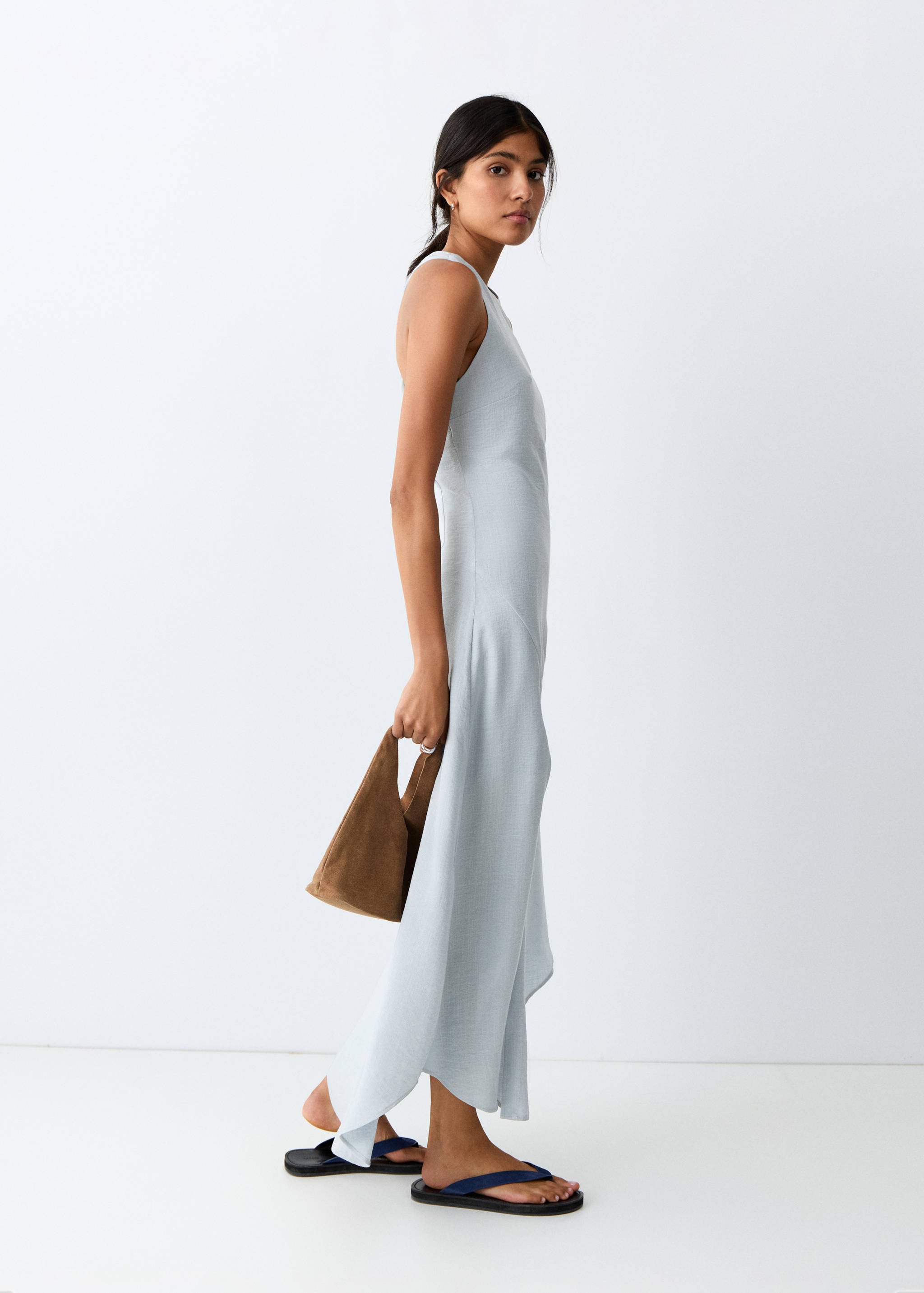 فستان فضفاض بظهر متقاطع - رؤية وسط