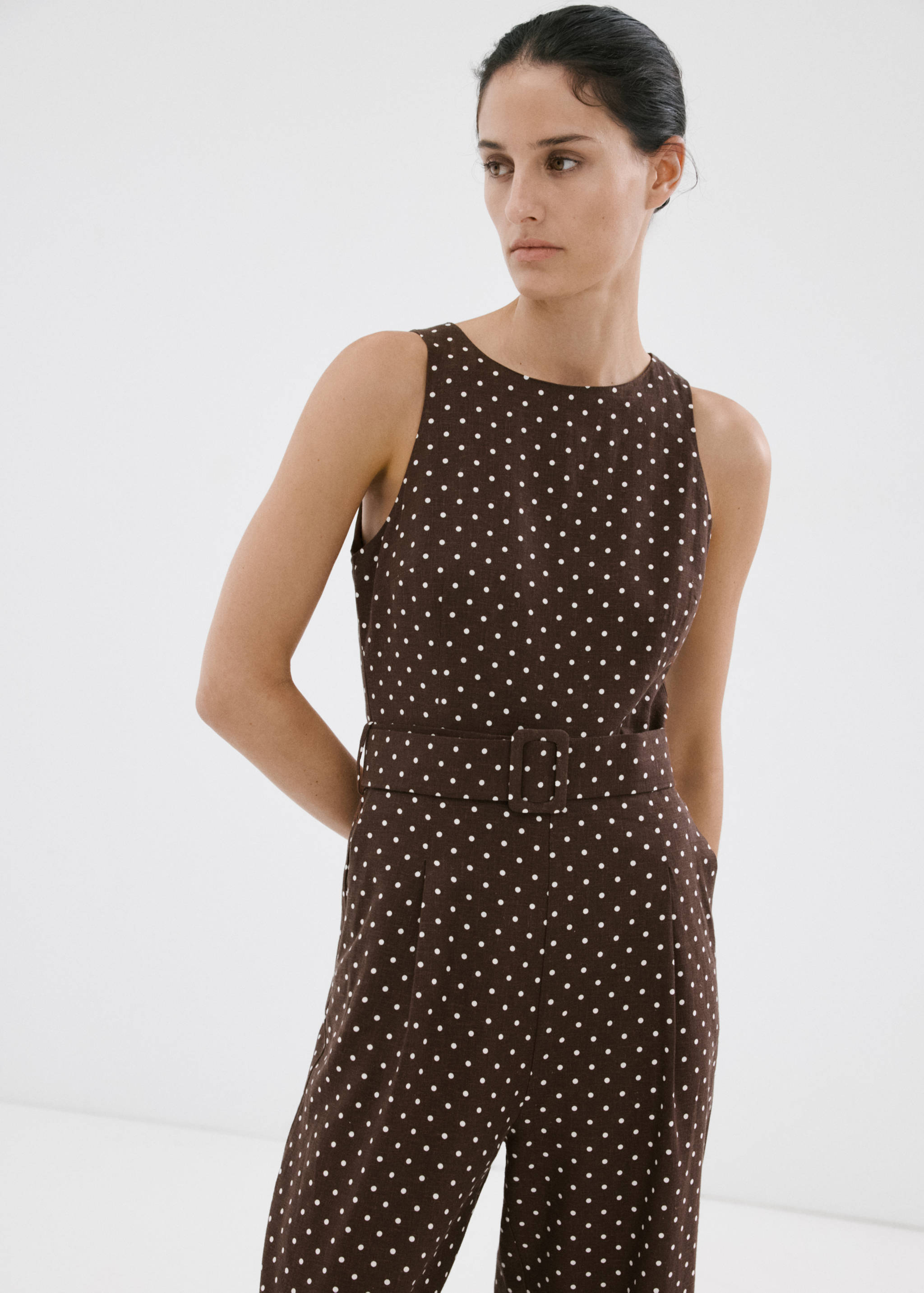 Linen jumpsuit with polka-dot belt - Medium plane