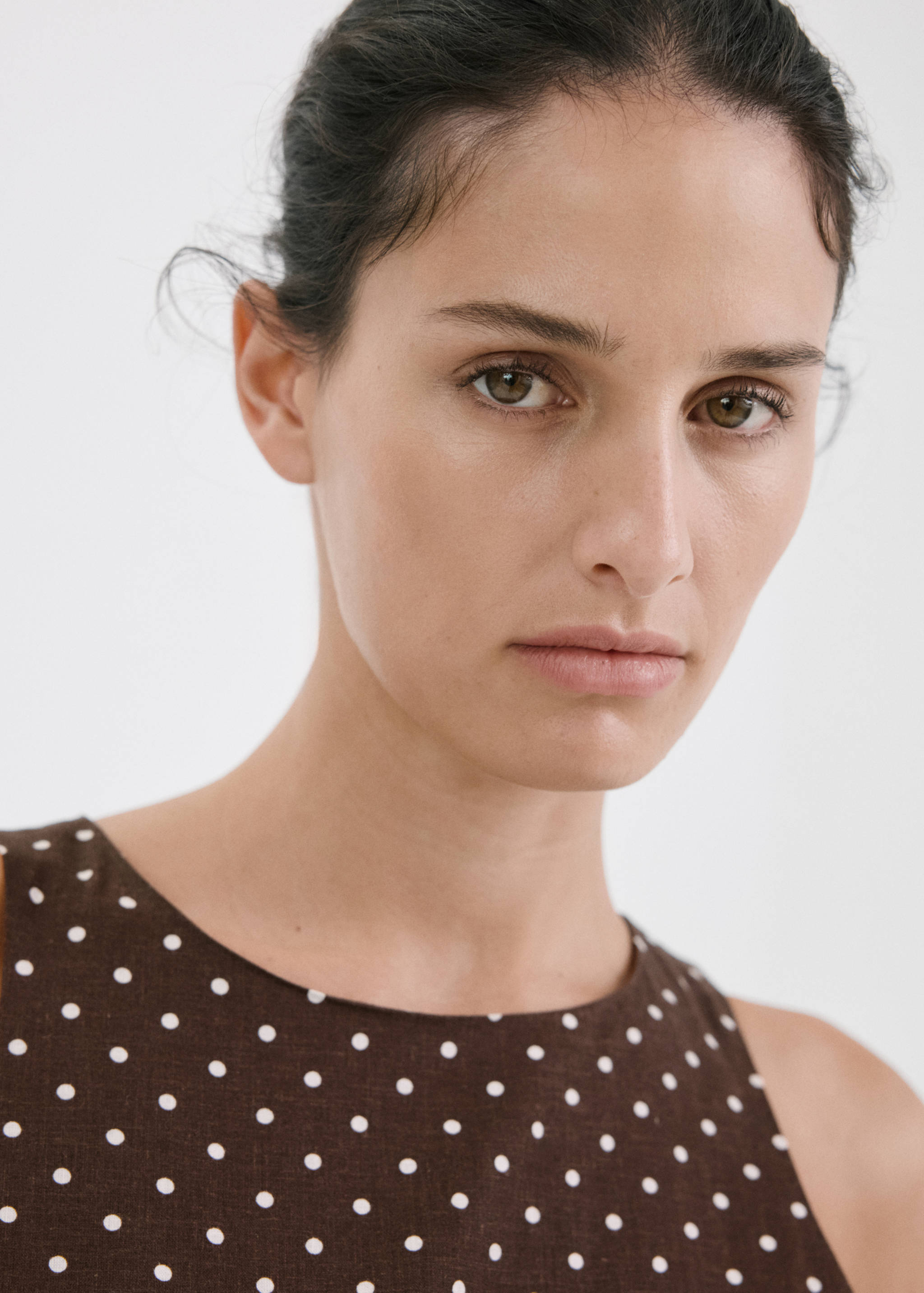 Linen jumpsuit with polka-dot belt - Details of the article 1