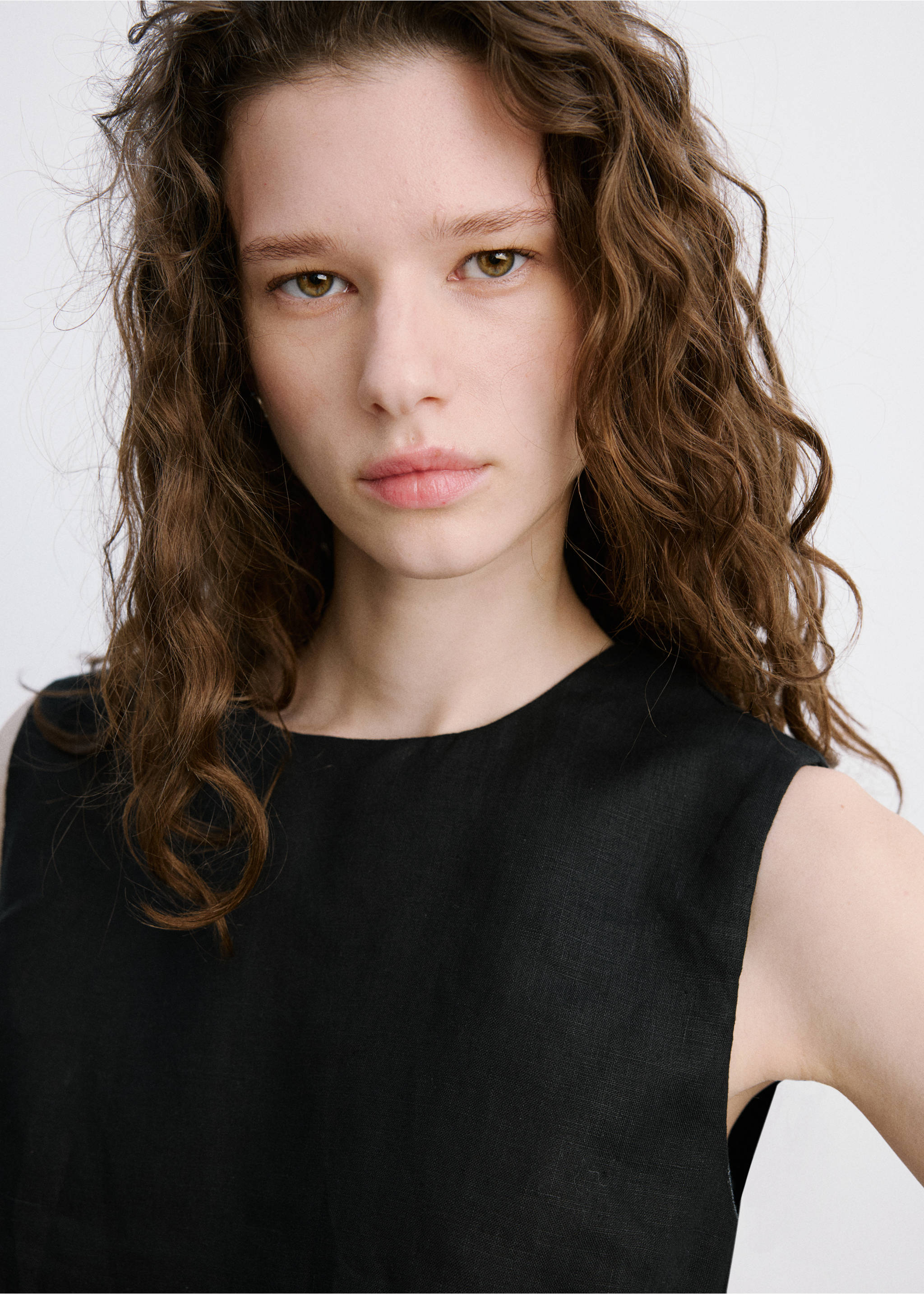 100% linen crop top - Medium plane, Black. Ref: 27037157-01.