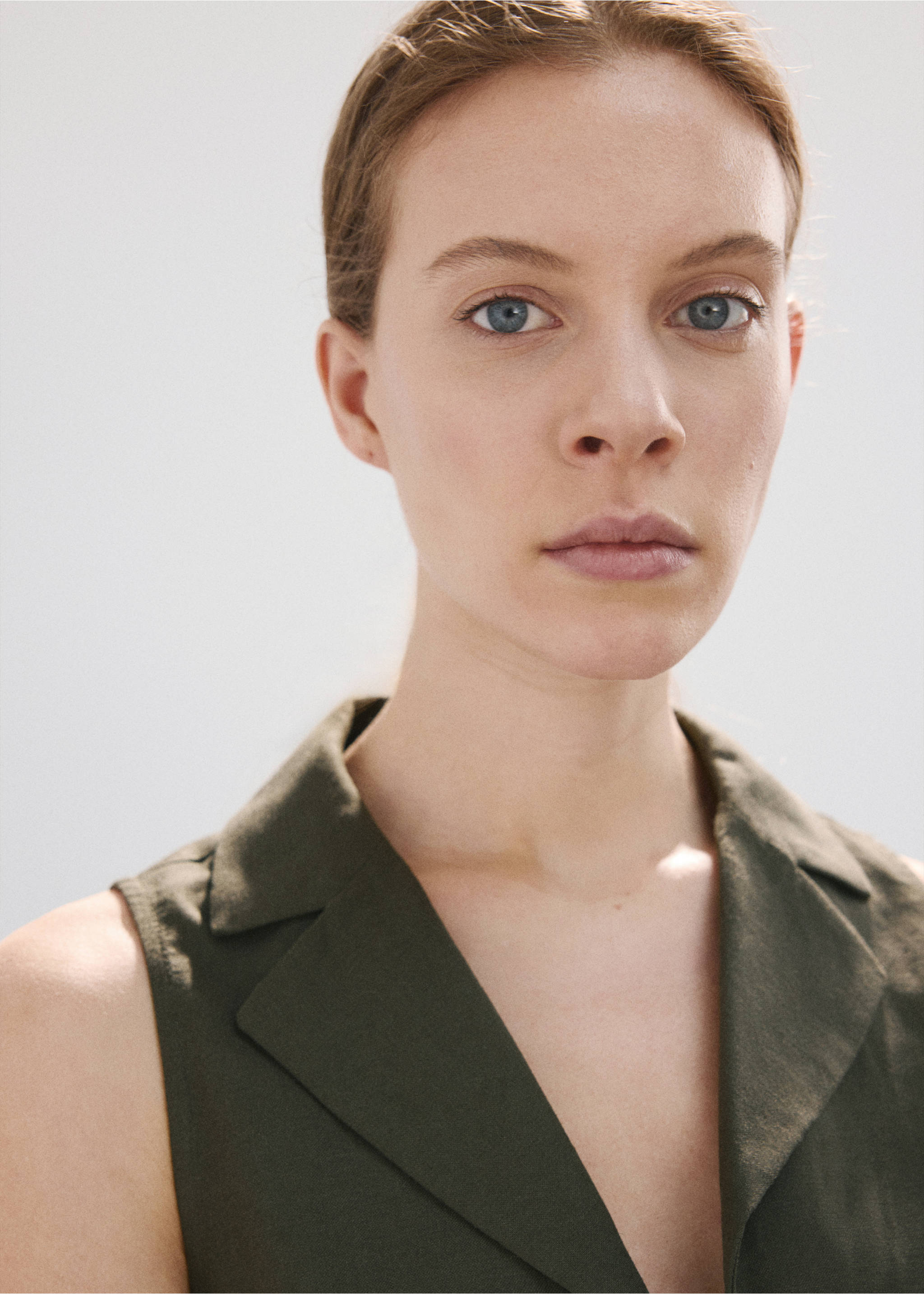 Tie strap top - Details of the article 1, Khaki. Ref: 27037160-00.