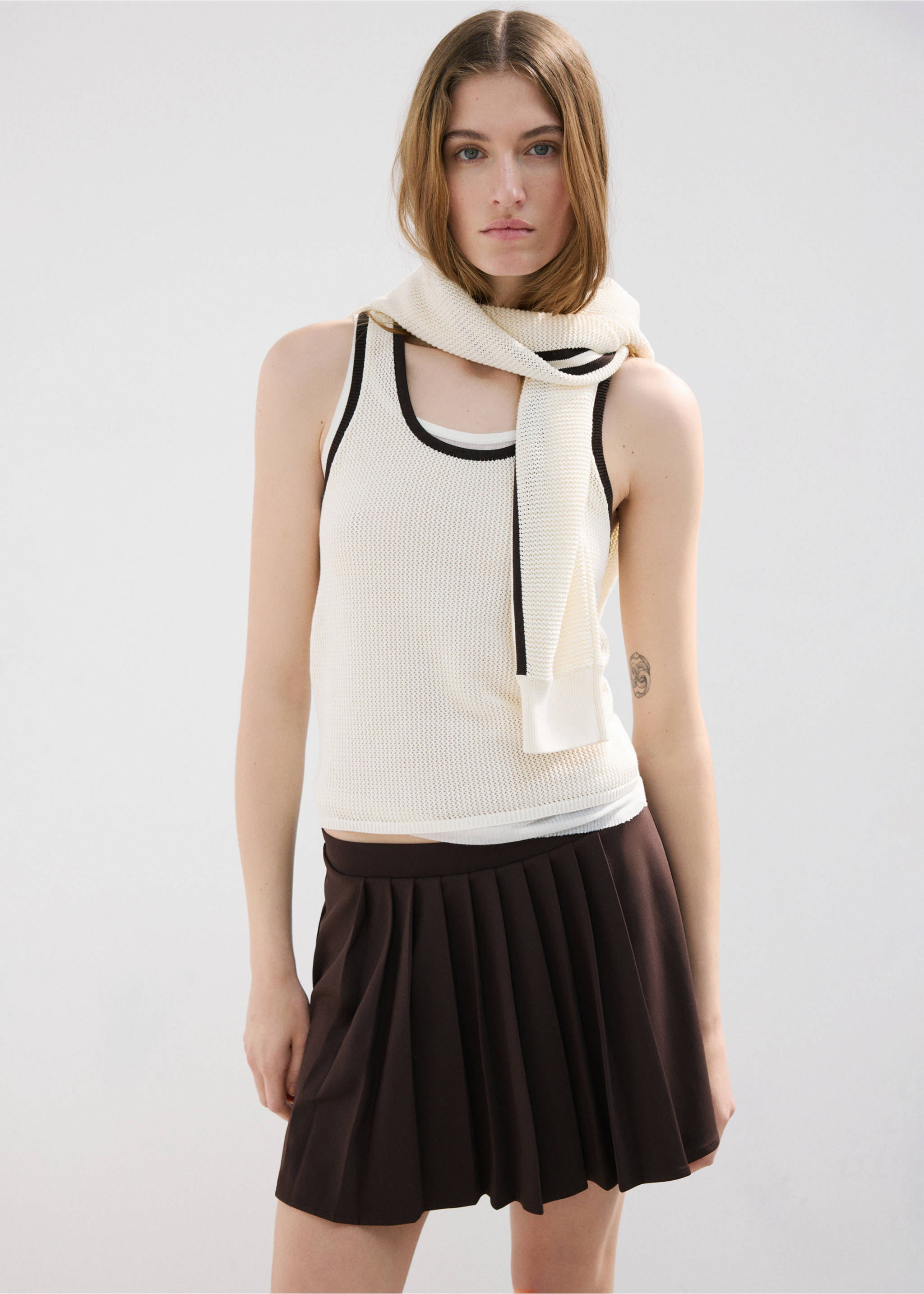 Contrast trim strap top - Medium plane, Ecru. Ref: 27037163-00.