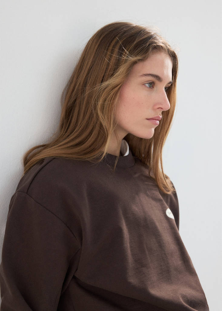 Oversized sweatshirt with printed message — Brown