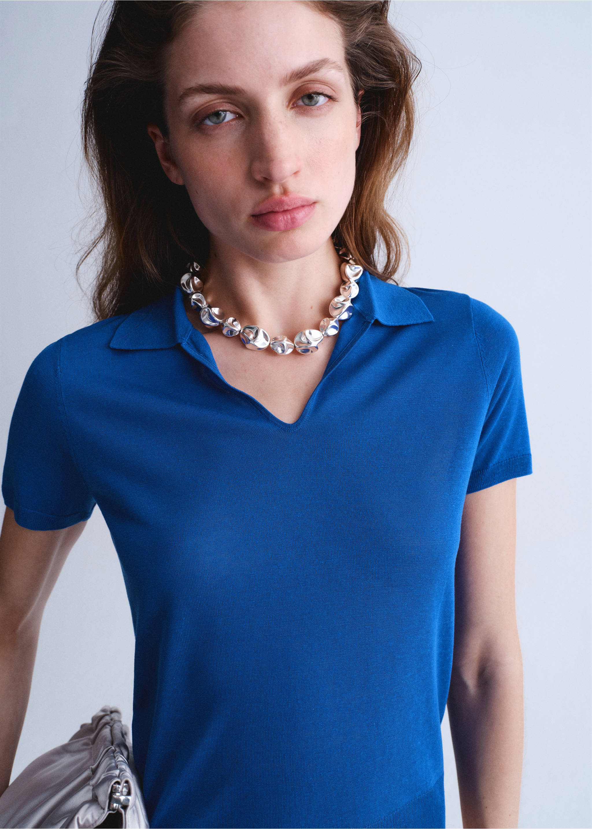 Lyocell polo neck jersey - Details of the article 6, China Blue. Ref: 27037165-00.