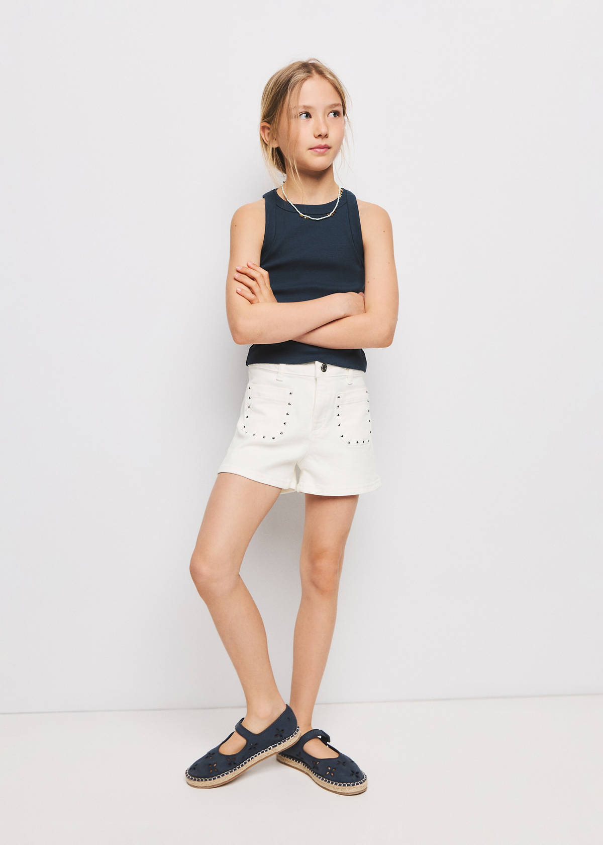 Studded pocket shorts — White