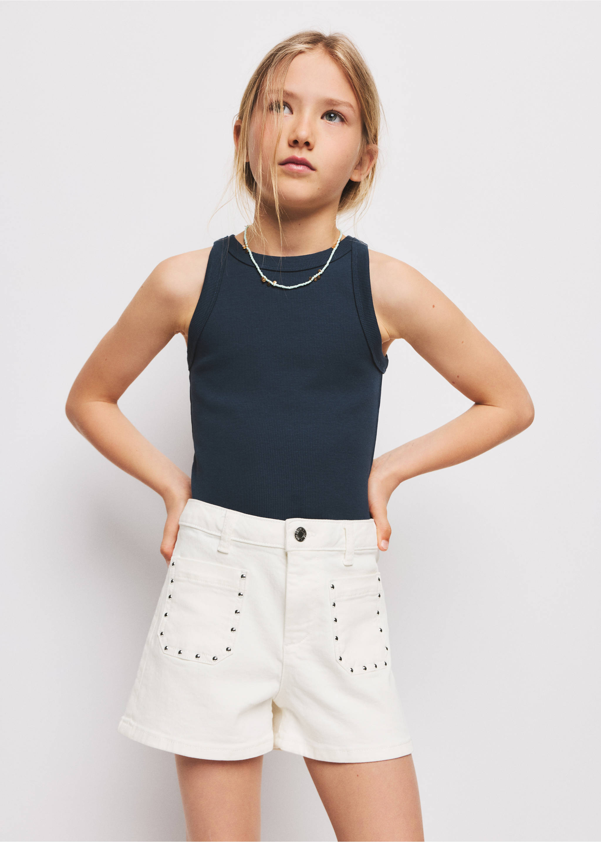 Studded pocket shorts - Details of the article 1, White. Ref: 27037781-00.