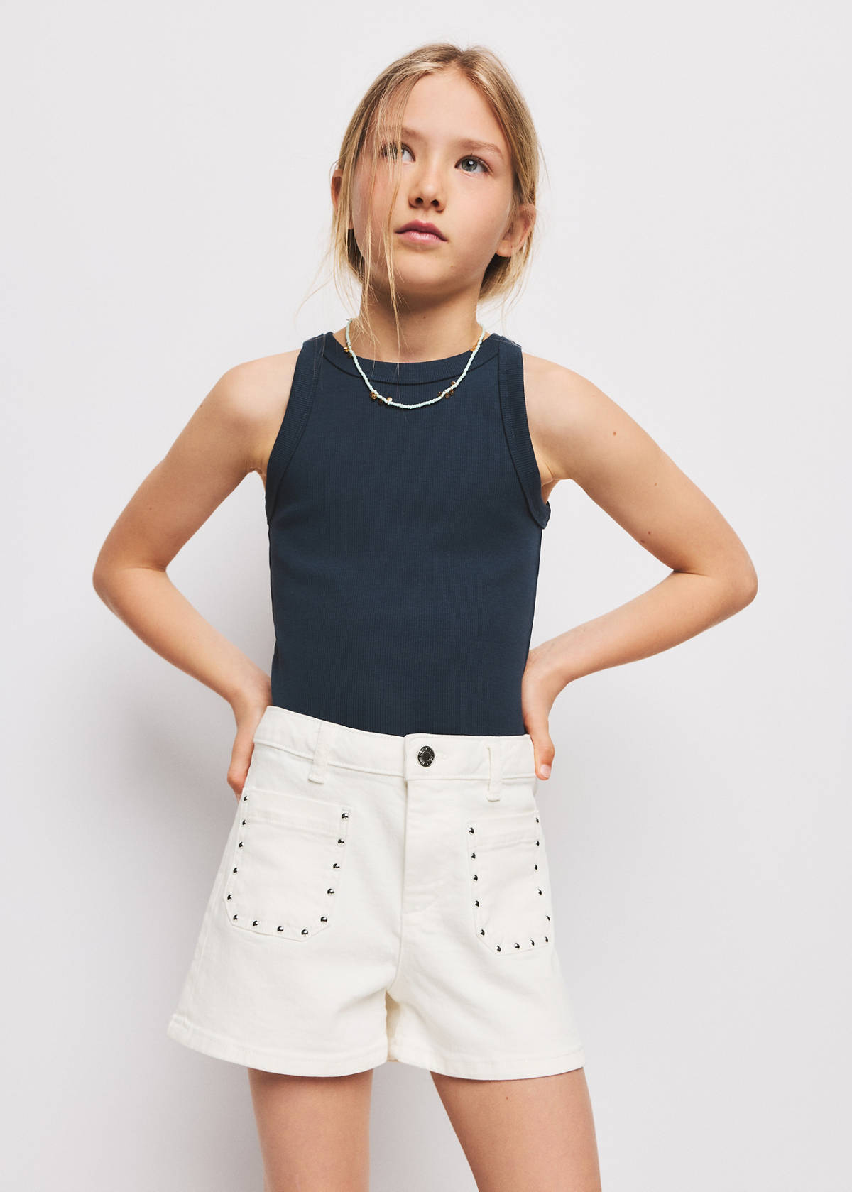 Studded pocket shorts — White