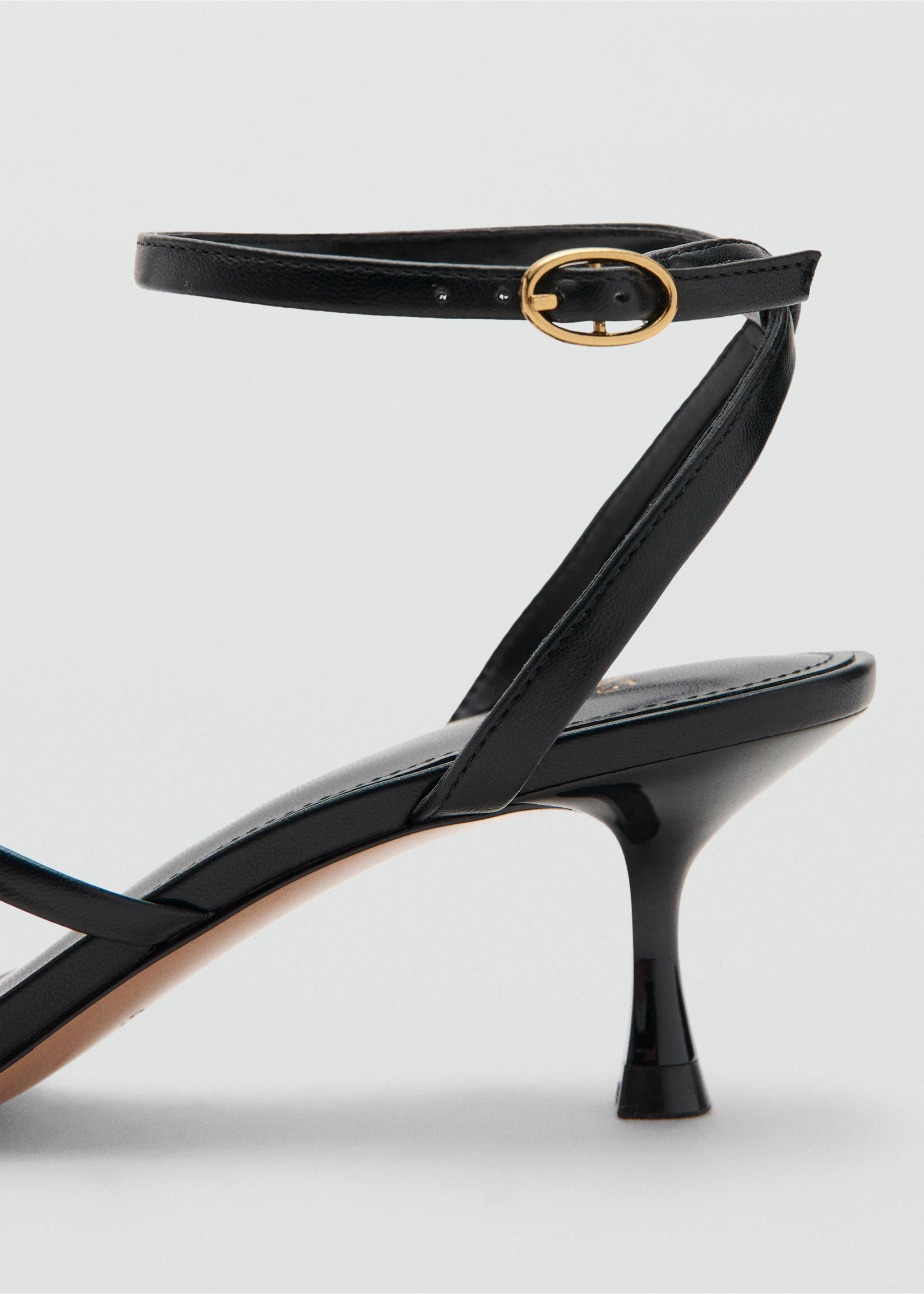Heeled sandal with crossed straps - Details of the article 1, Black. Ref: 27037787-00.