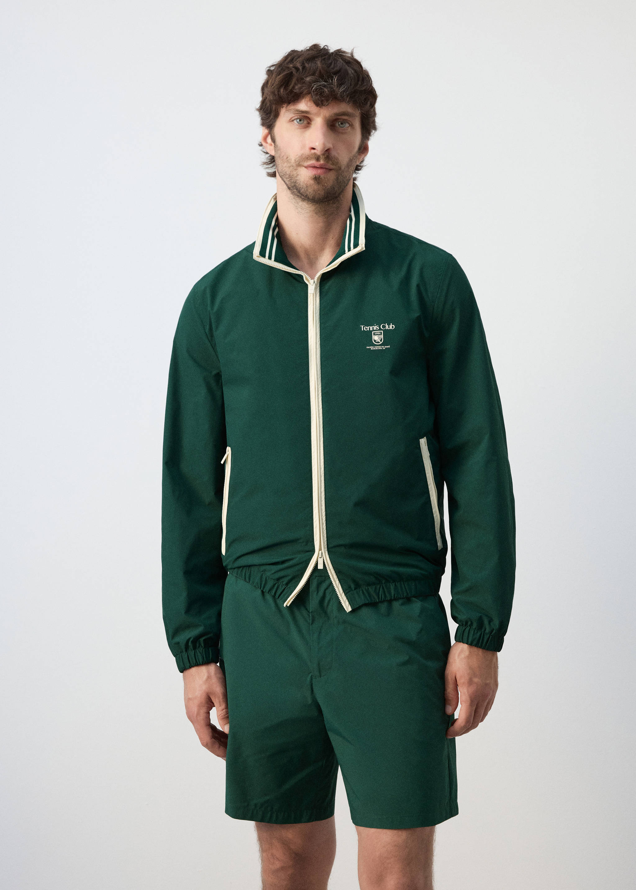 Water-repellent jacket with pockets - Medium plane