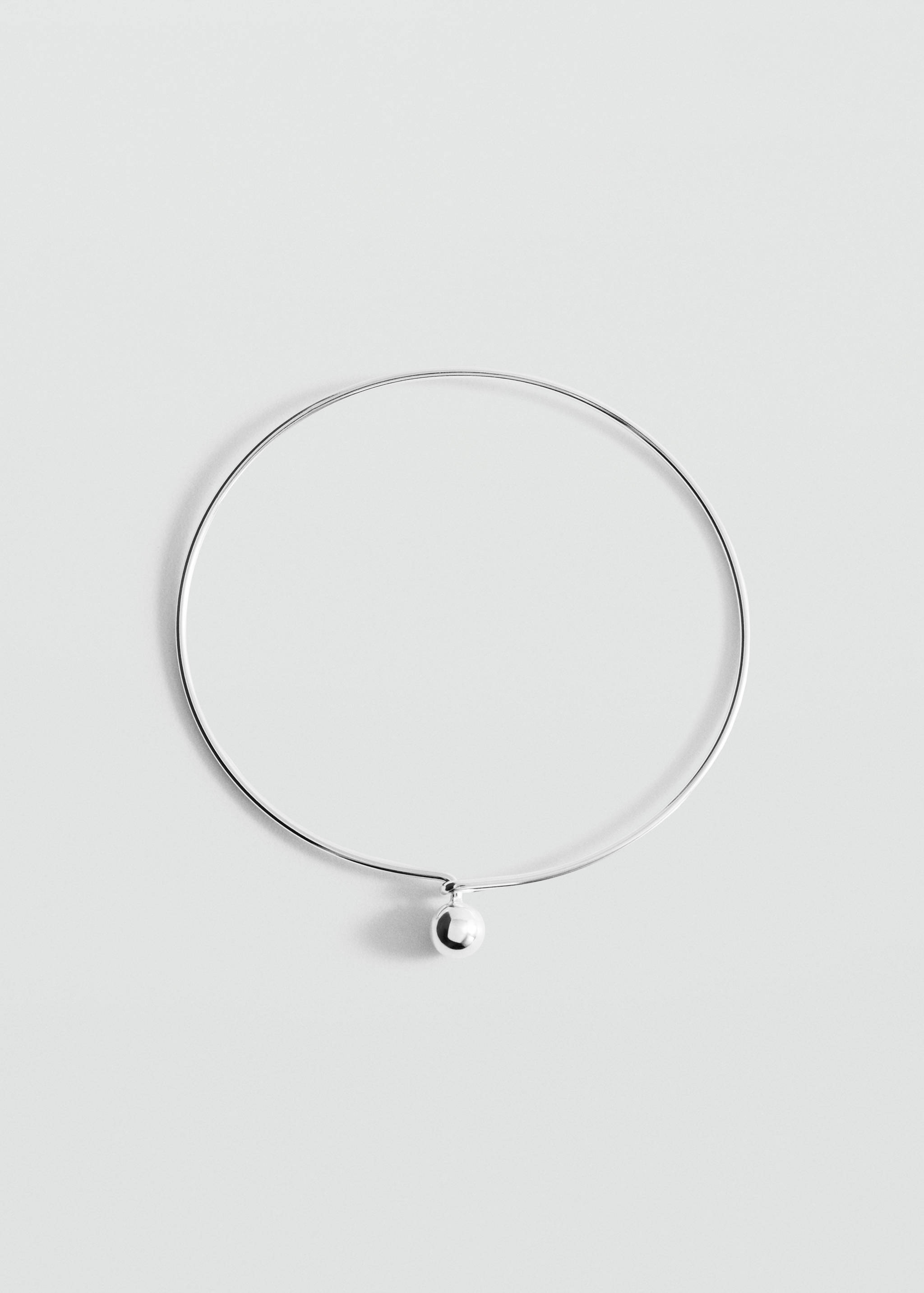 Жесткое ожерелье с круглым украшением из бисера - Изделие без модели