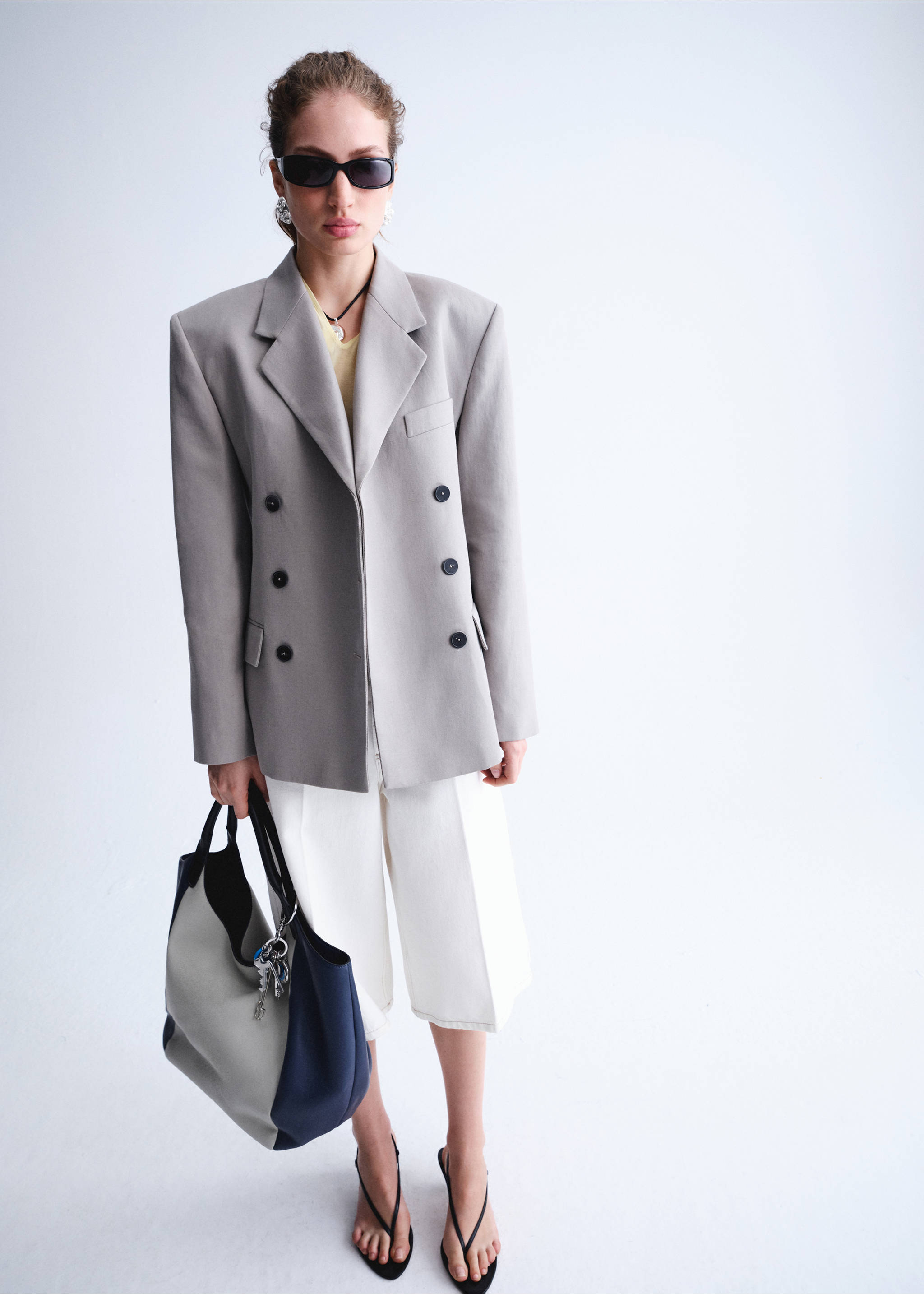 Blazer de costume droit avec poches à rabat - Plan général, Gris. Ref: 27037801-00.