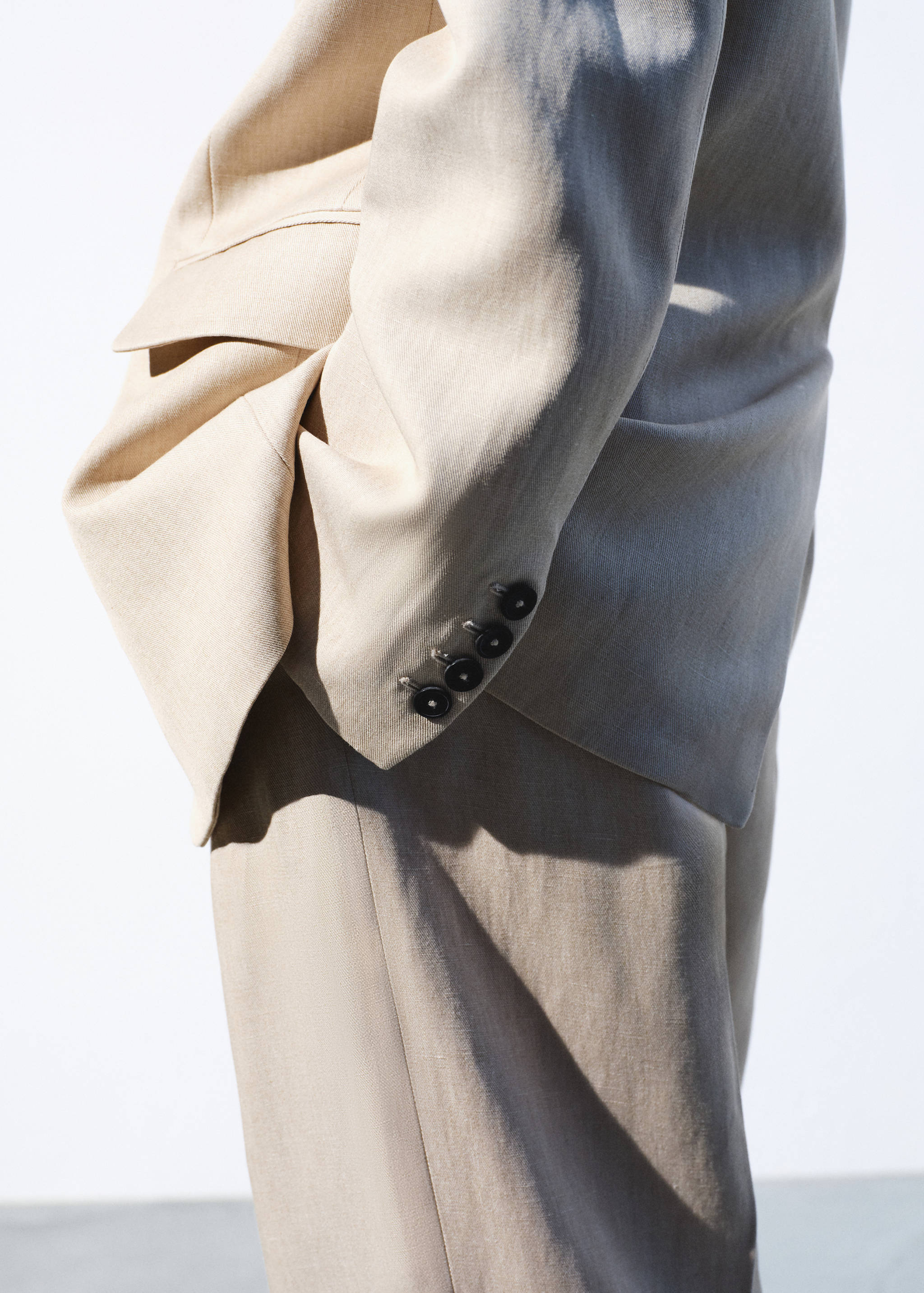 Straight-fit suit blazer - Details of the article 1