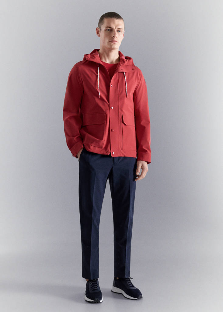 Water-repellent hooded jacket — Red