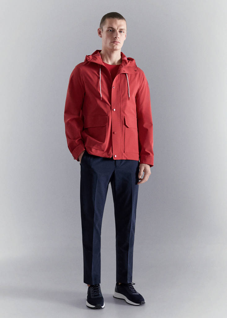 Water-repellent hooded jacket — Red