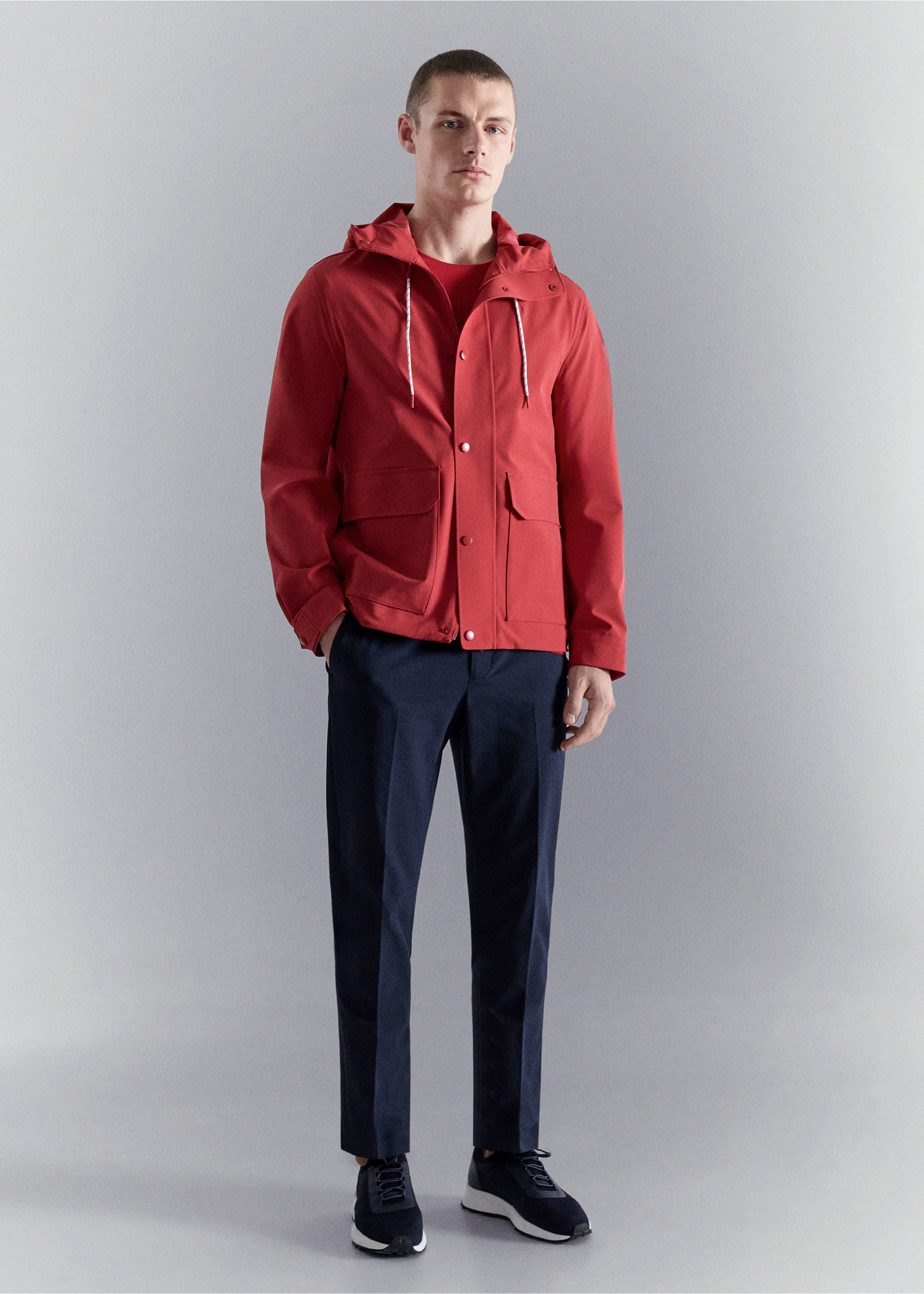 Water-repellent hooded jacket - General plane, Red. Ref: 27037897-01.