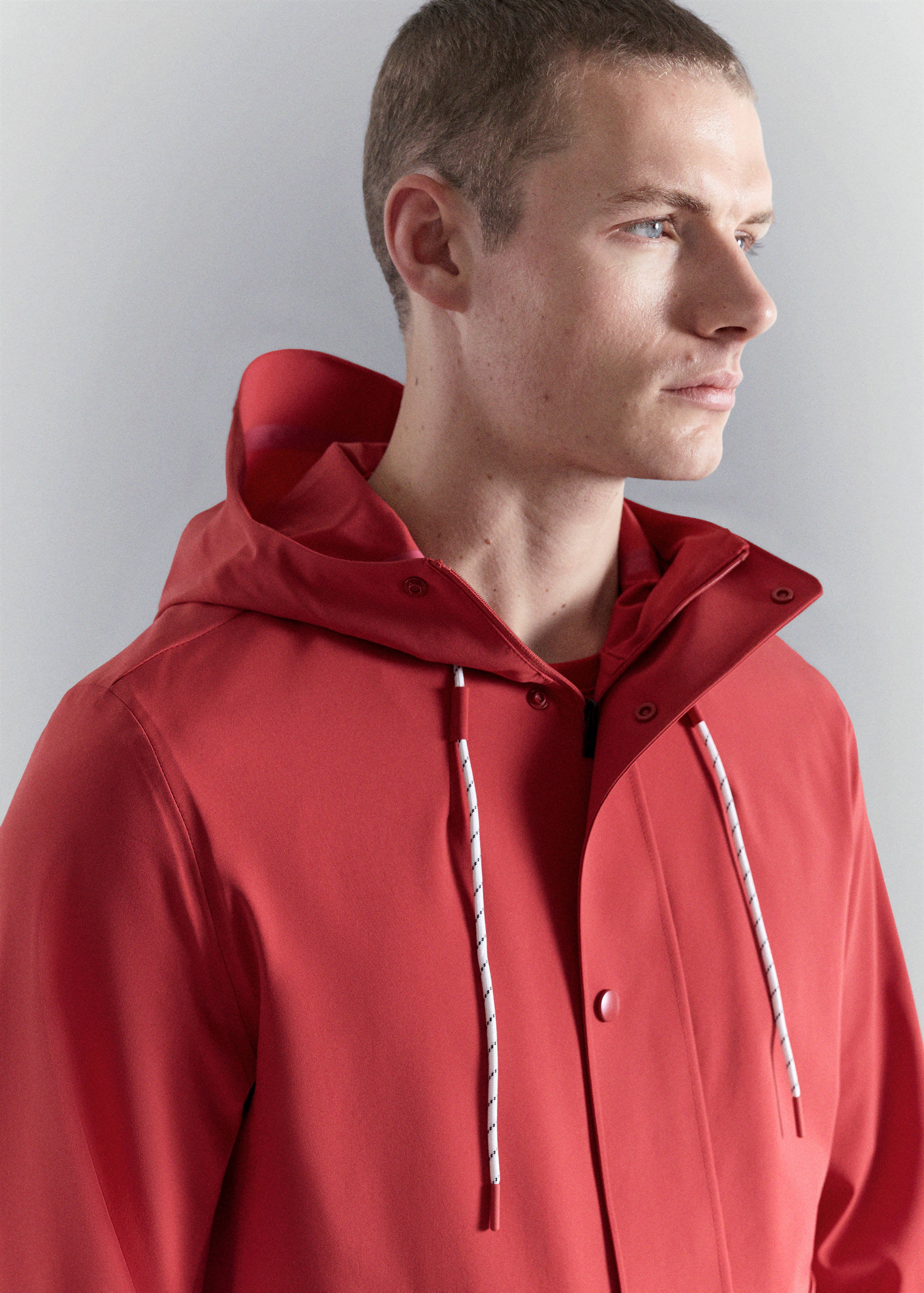 Water-repellent hooded jacket - Details of the article 1