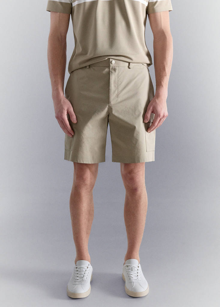 Water-repellent cargo bermudas — Beige