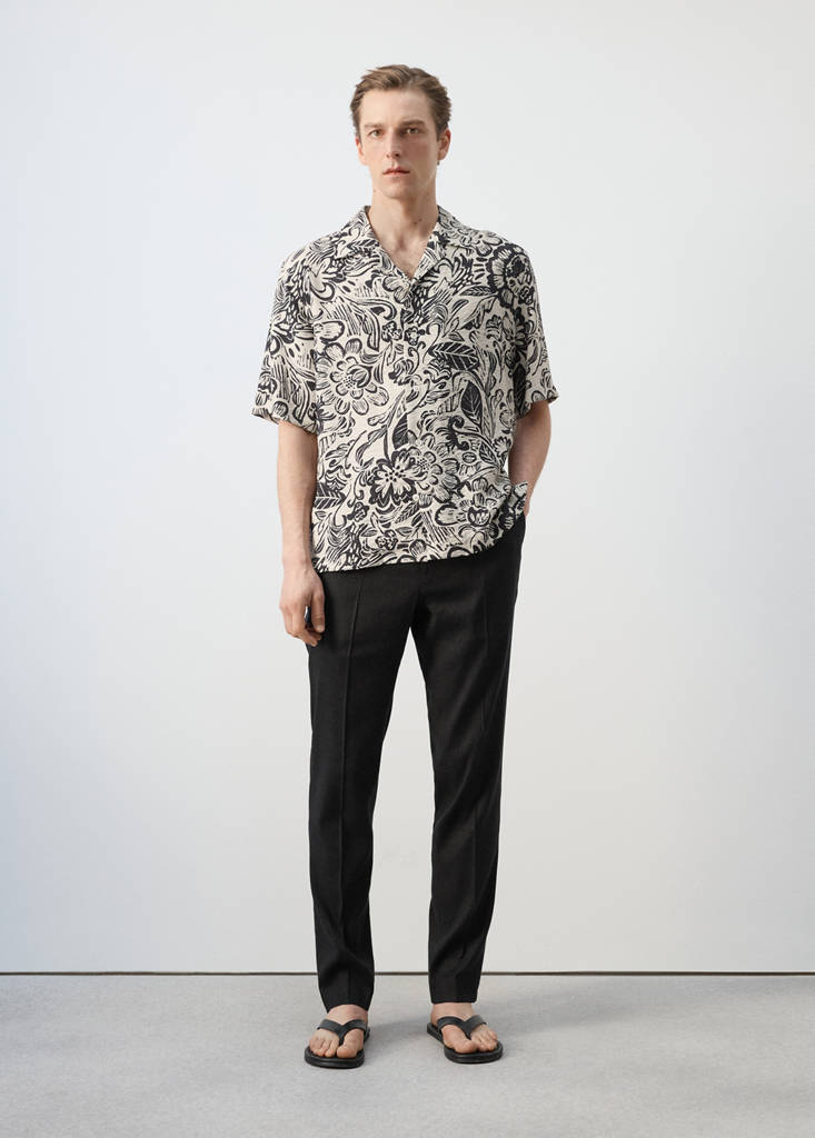 Printed flowing shirt with bowling collar — Beige