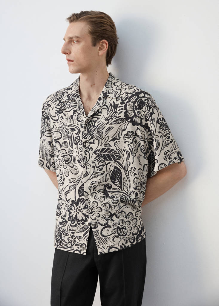 Printed flowing shirt with bowling collar — Beige