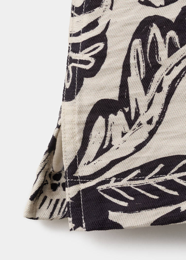 Printed flowing shirt with bowling collar — Beige