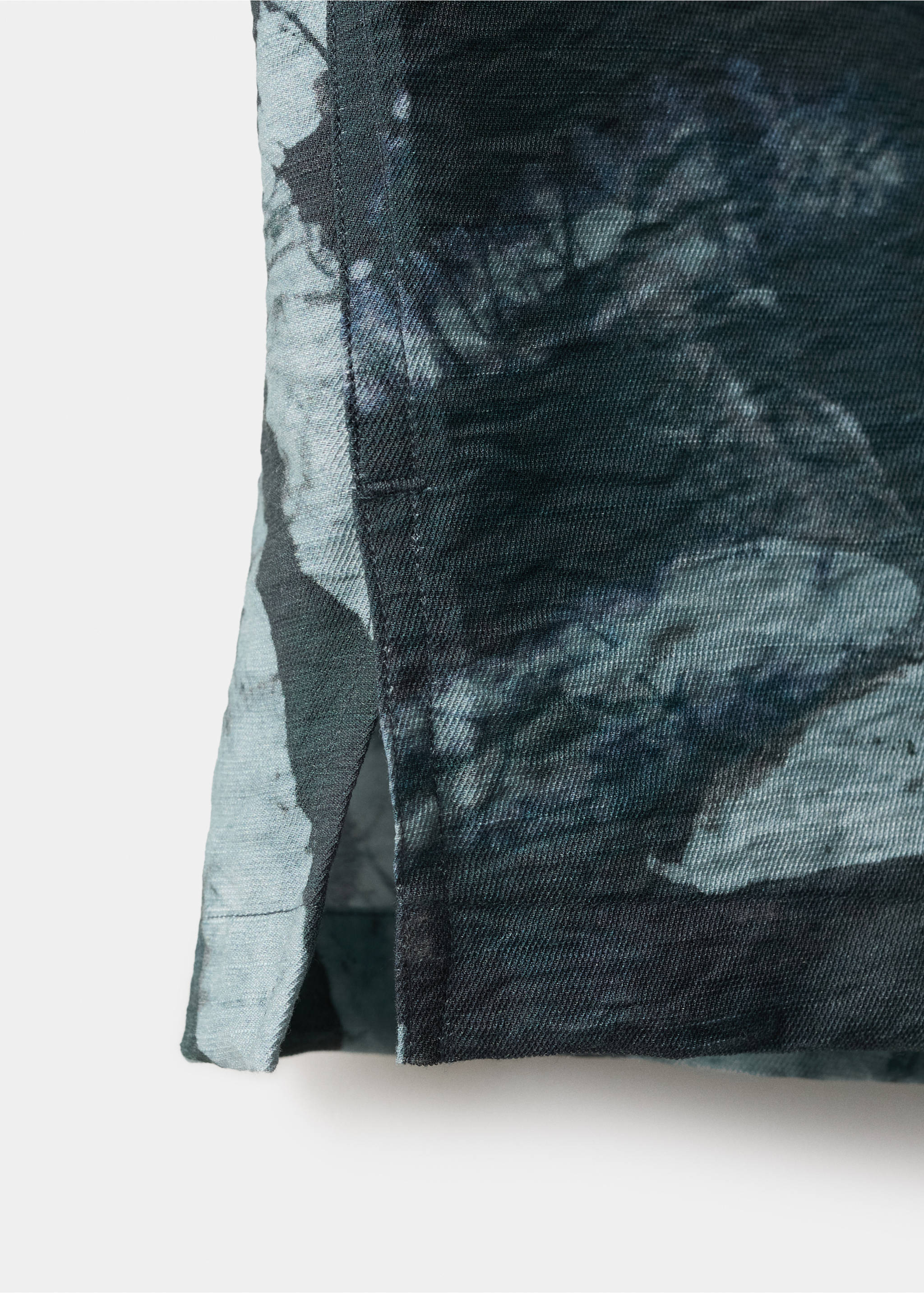 Chemise imprimée regular-fit - Détail de l'article 0, Émeraude. Ref: 27037900-00.