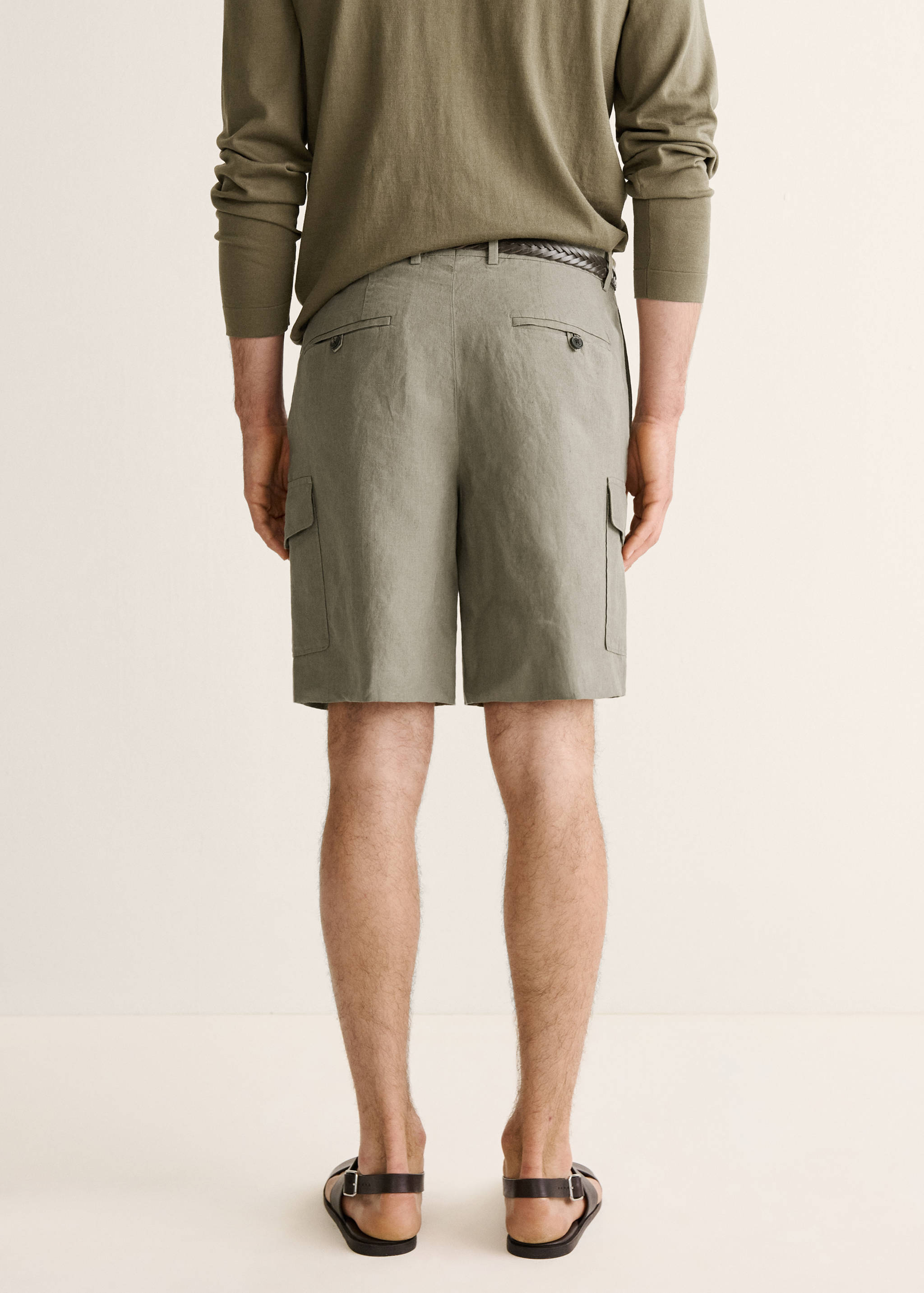 Cargo linen bermuda shorts - Reverse of the article