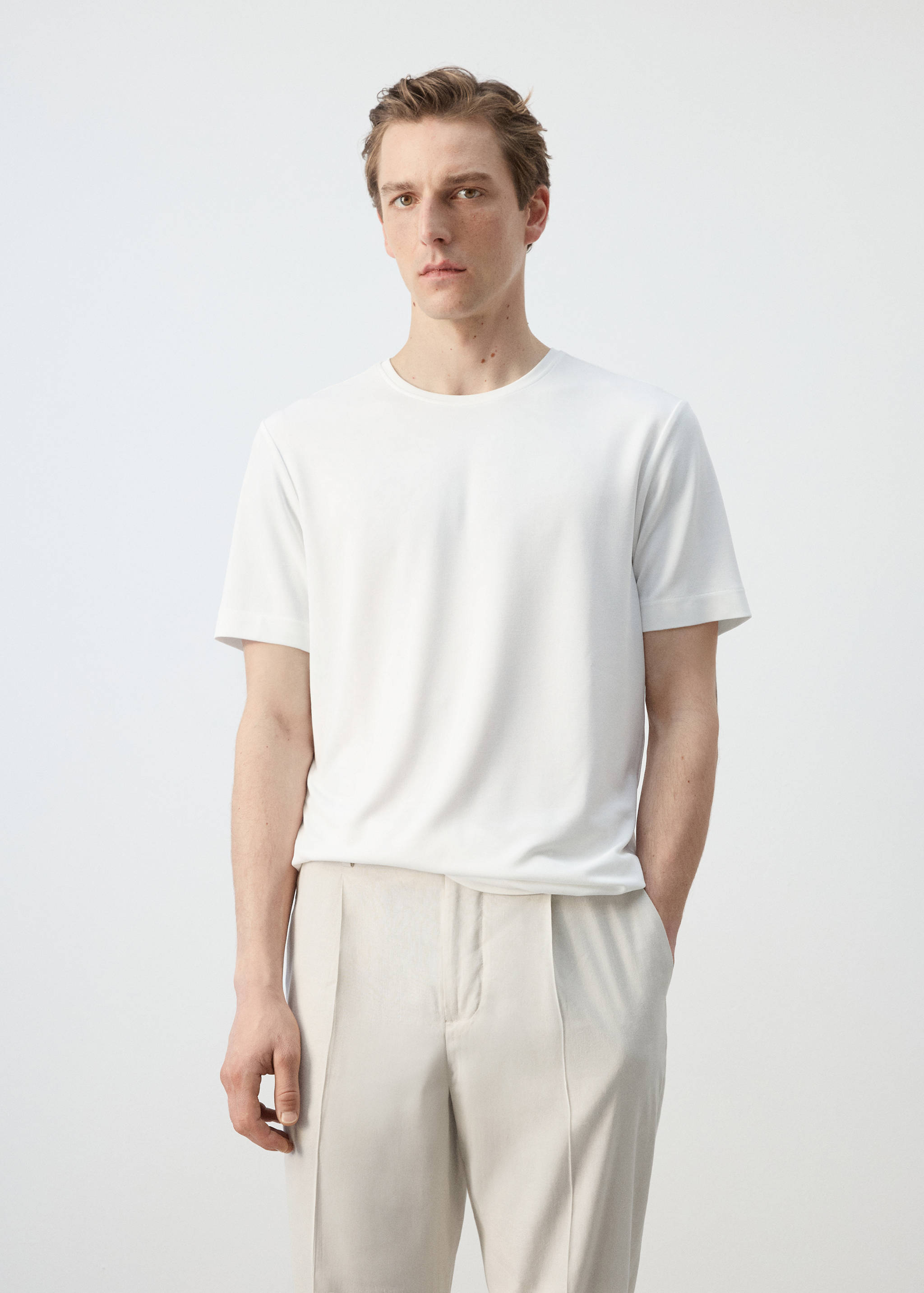 Slim-fit short-sleeved t-shirt - Medium plane