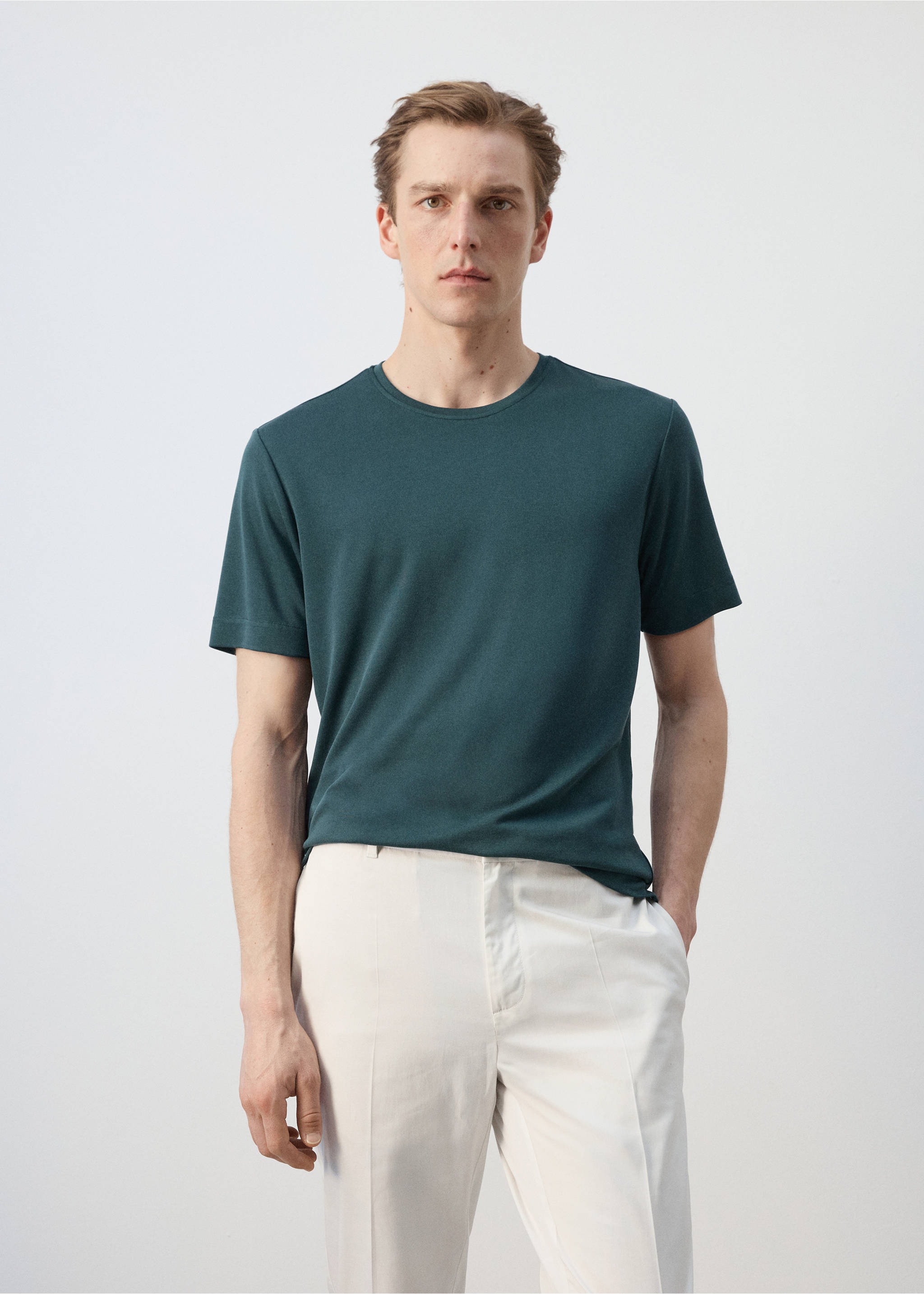 T-shirt slim-fit manches courtes - Plan moyen, Vert foncé. Ref: 27037911-00.