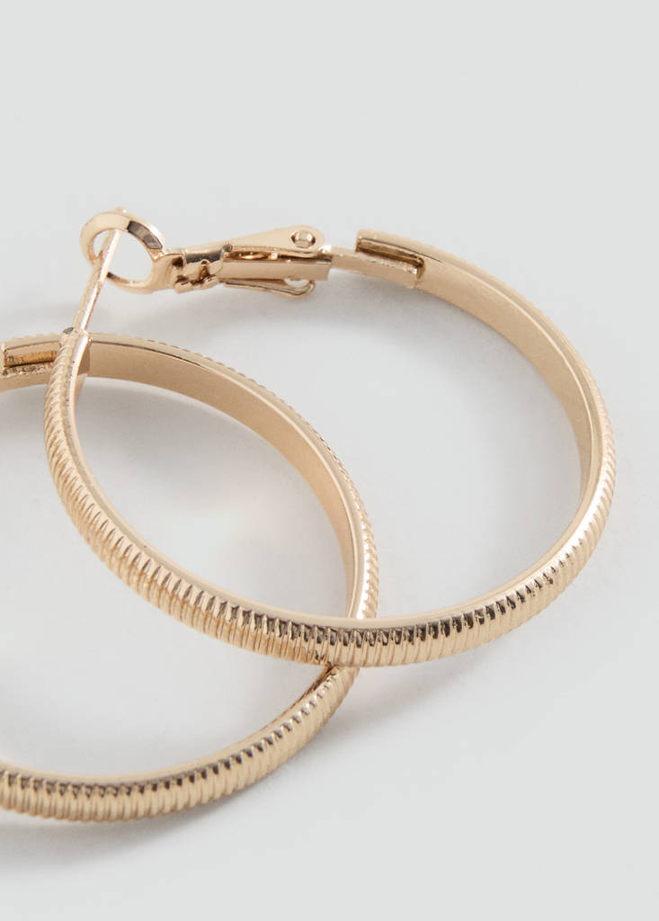Hoop earrings — Gold