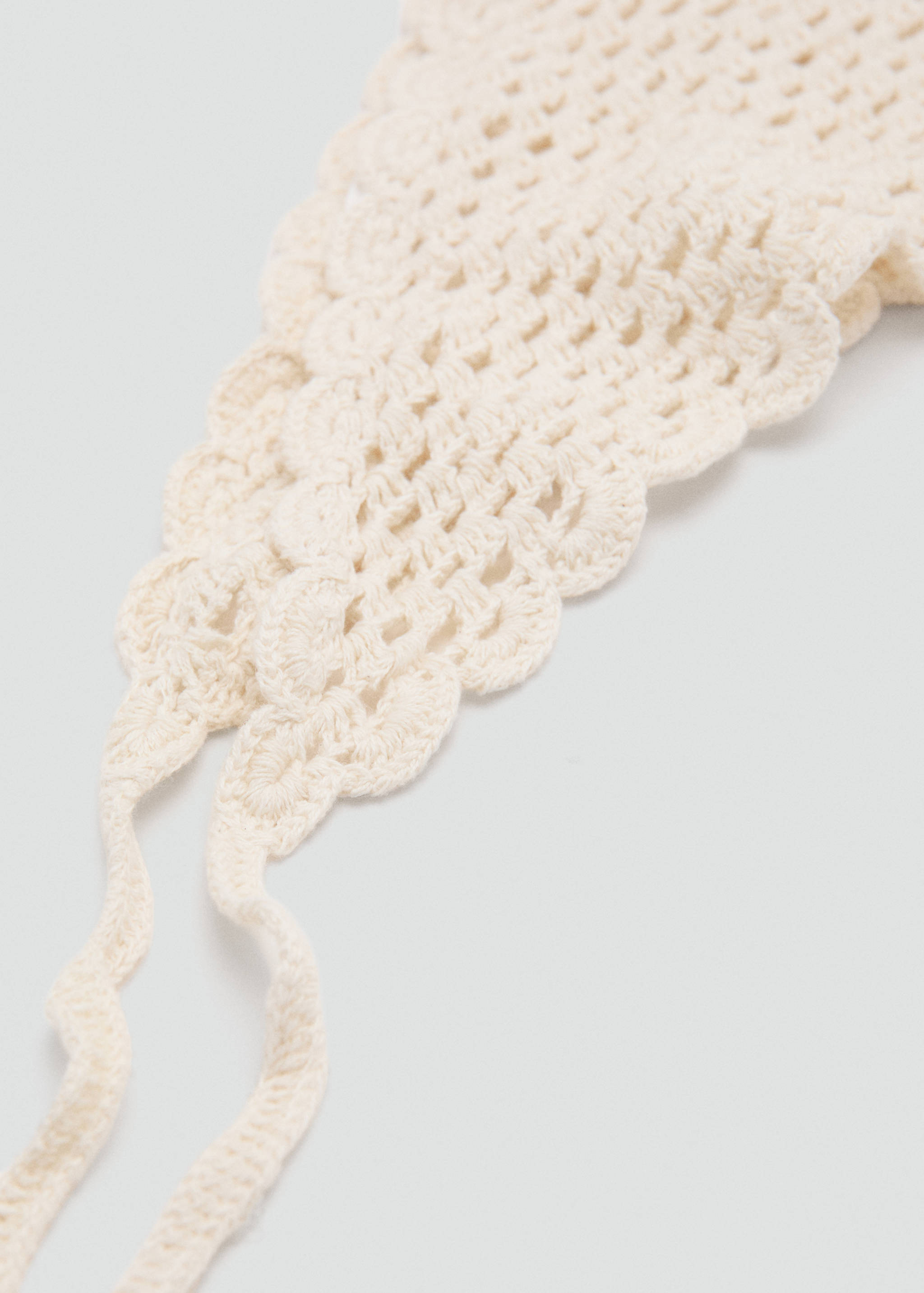 Serre-tête crochet - Plan moyen